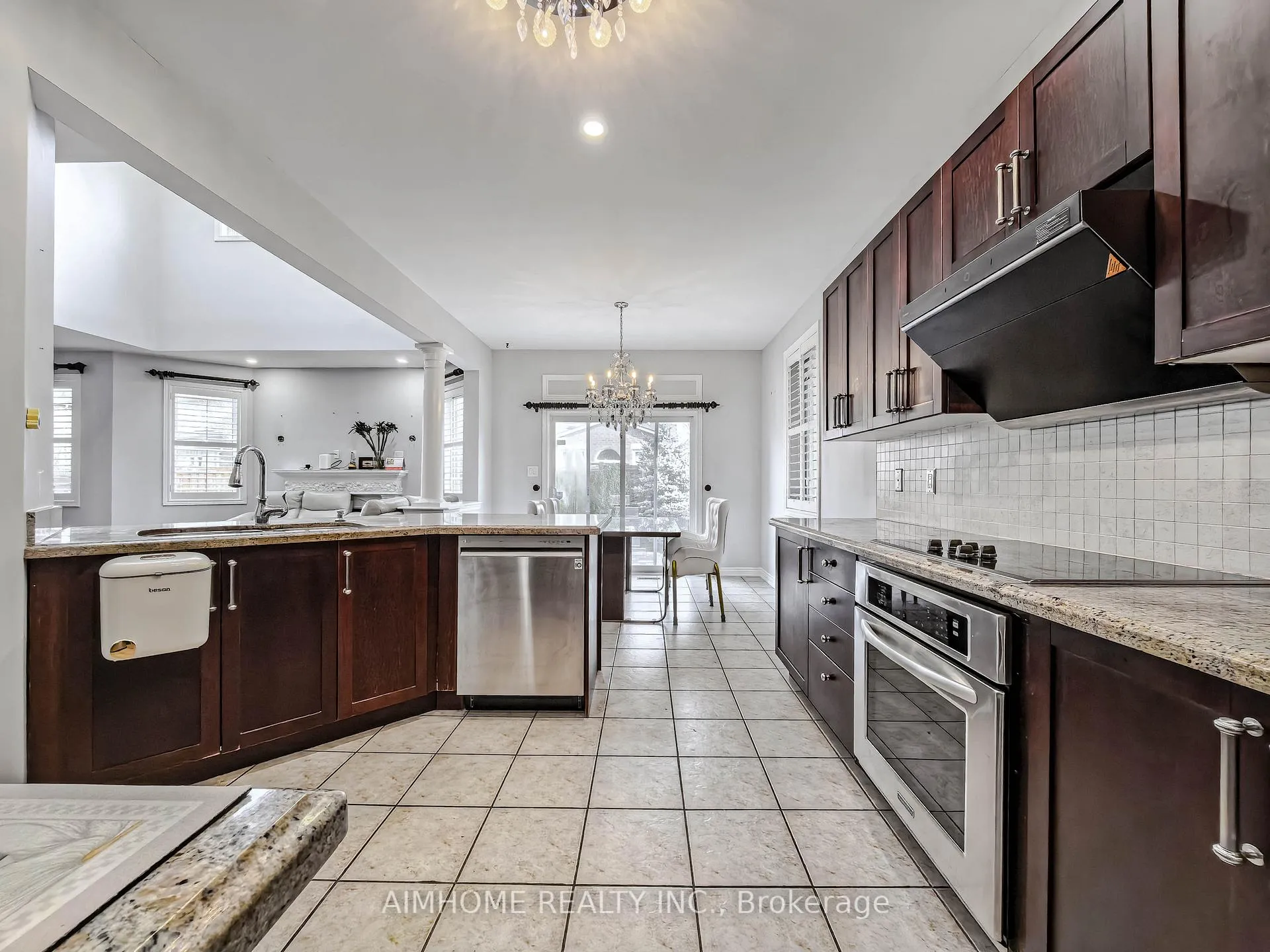 Photo 8 of 16 Chasser Drive, Markham, Greensborough — HOMEH
