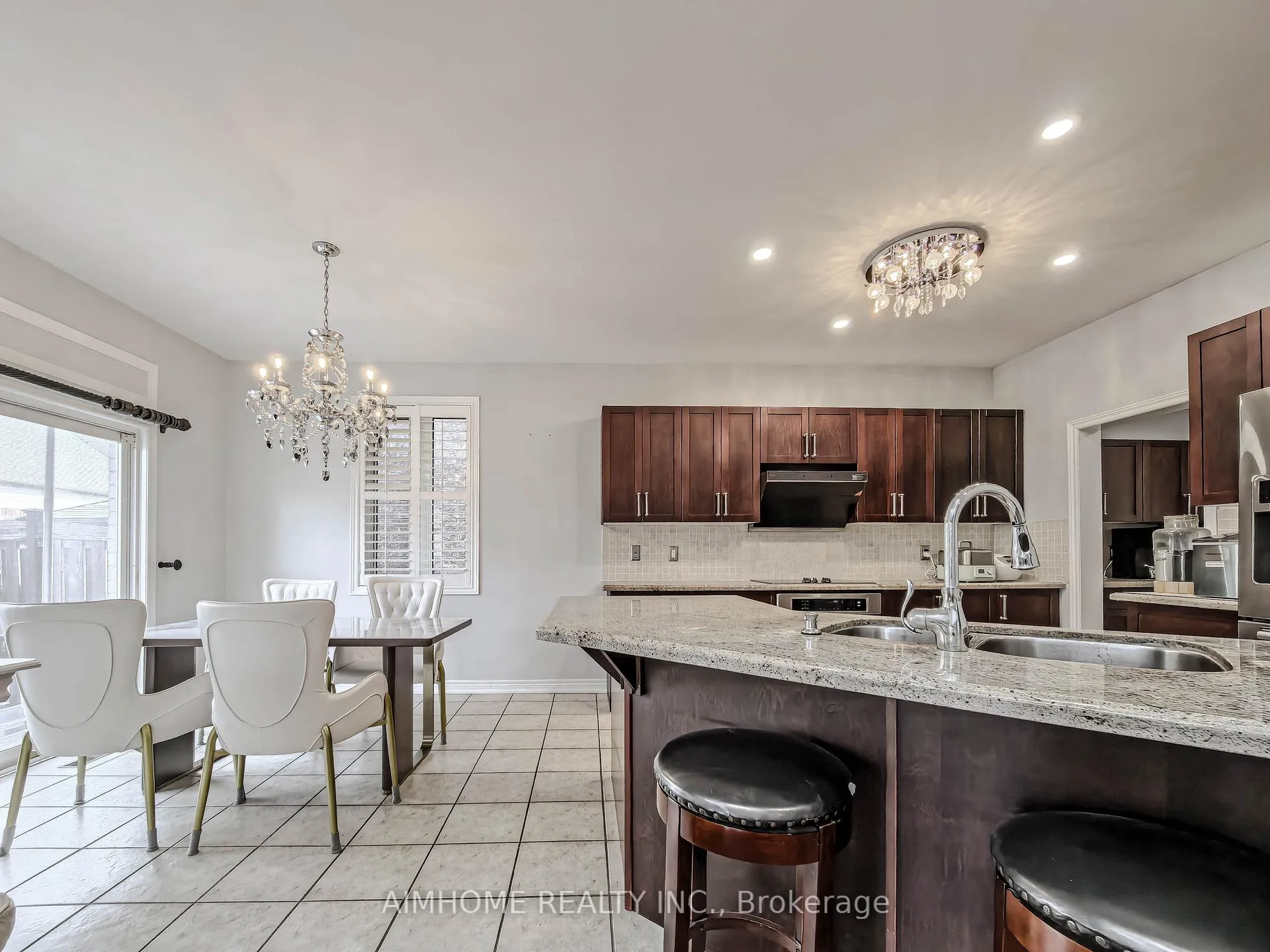 Photo 9 of 16 Chasser Drive, Markham, Greensborough — HOMEH