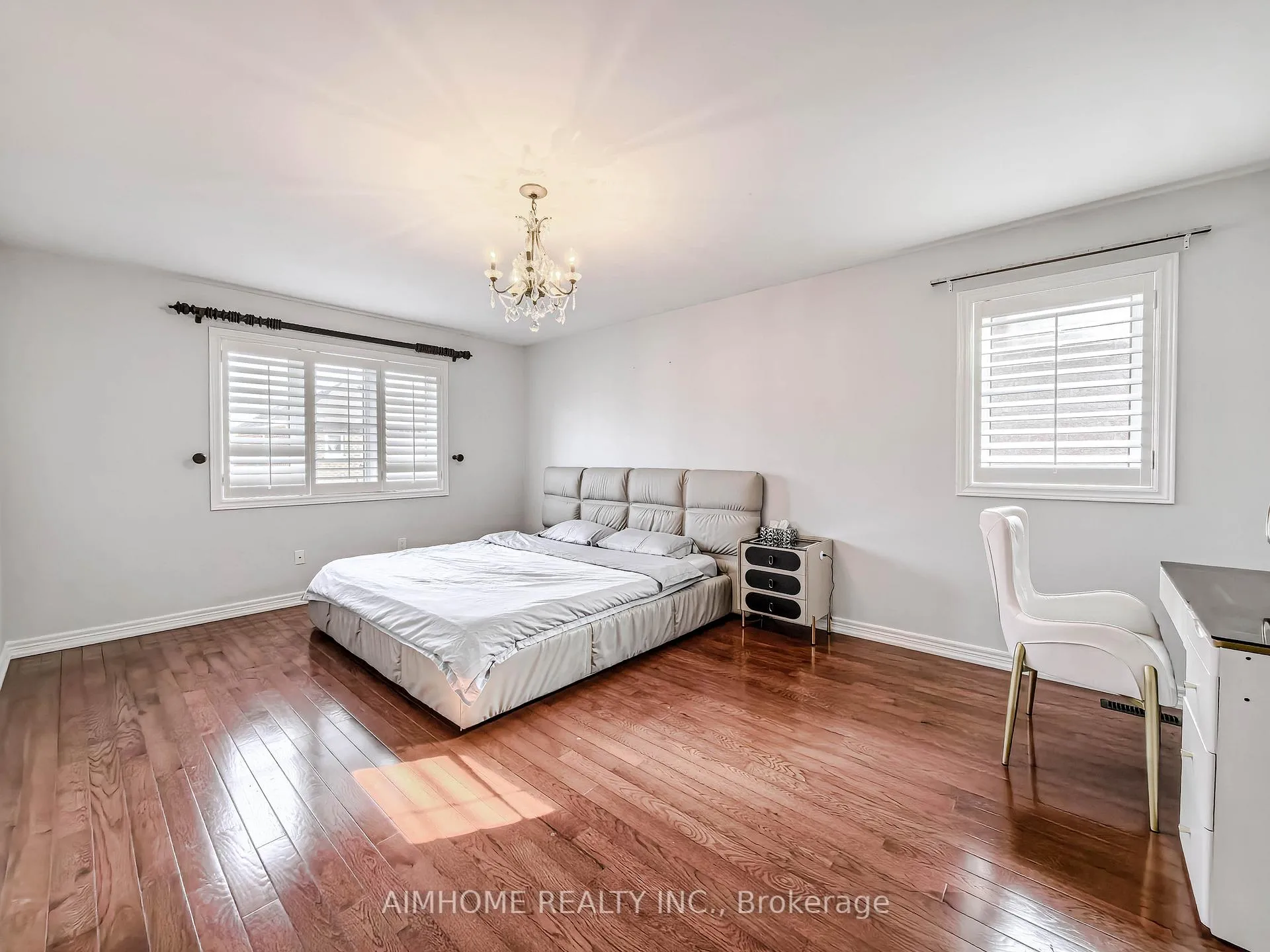 Photo 18 of 16 Chasser Drive, Markham, Greensborough — HOMEH