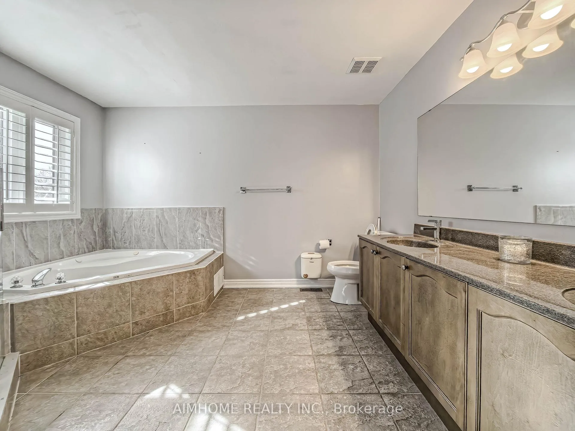 Photo 20 of 16 Chasser Drive, Markham, Greensborough — HOMEH