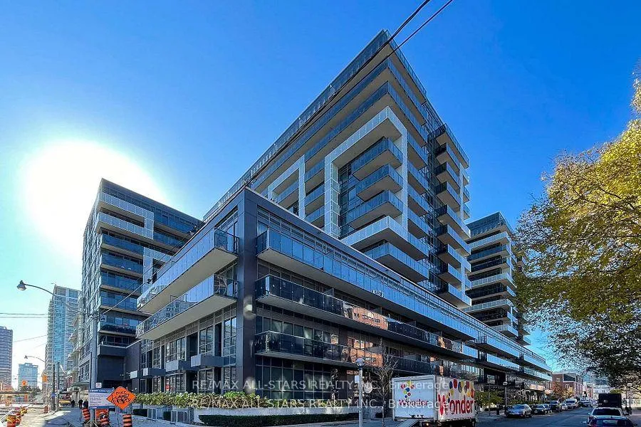 Front of Unit 908, 1030 King Street W