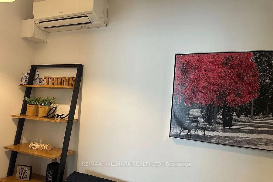 Photo 10 of Unit 5, 595 St Clair Avenue W, Toronto, Wychwood — HOMEH