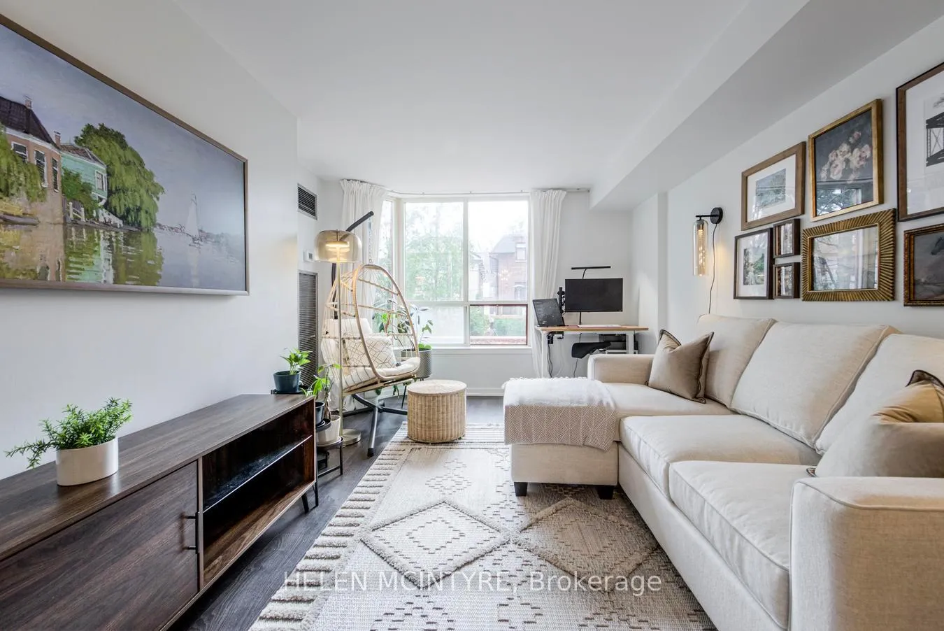 Front of Unit 222, 955 Millwood Road