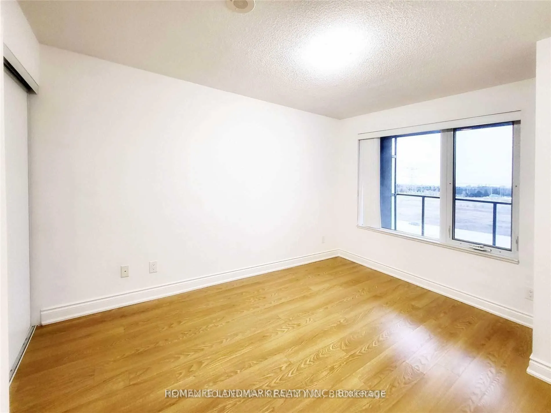 Photo 7 of Unit 812, 273 South Park Road, Markham, Commerce Valley — HOMEH