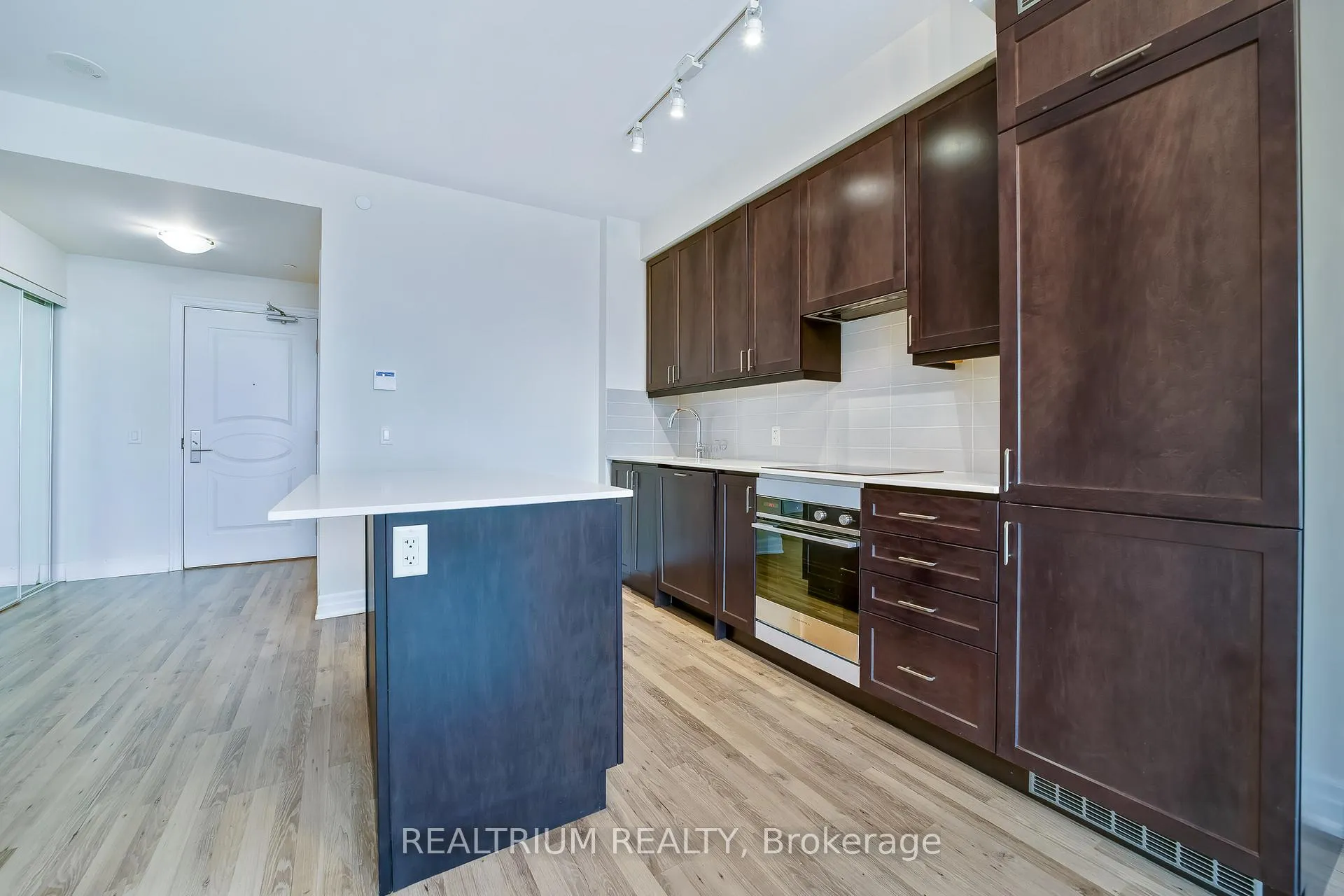 Photo 12 of Unit 1207, 9075 Jane Street, Vaughan, Concord — HOMEH