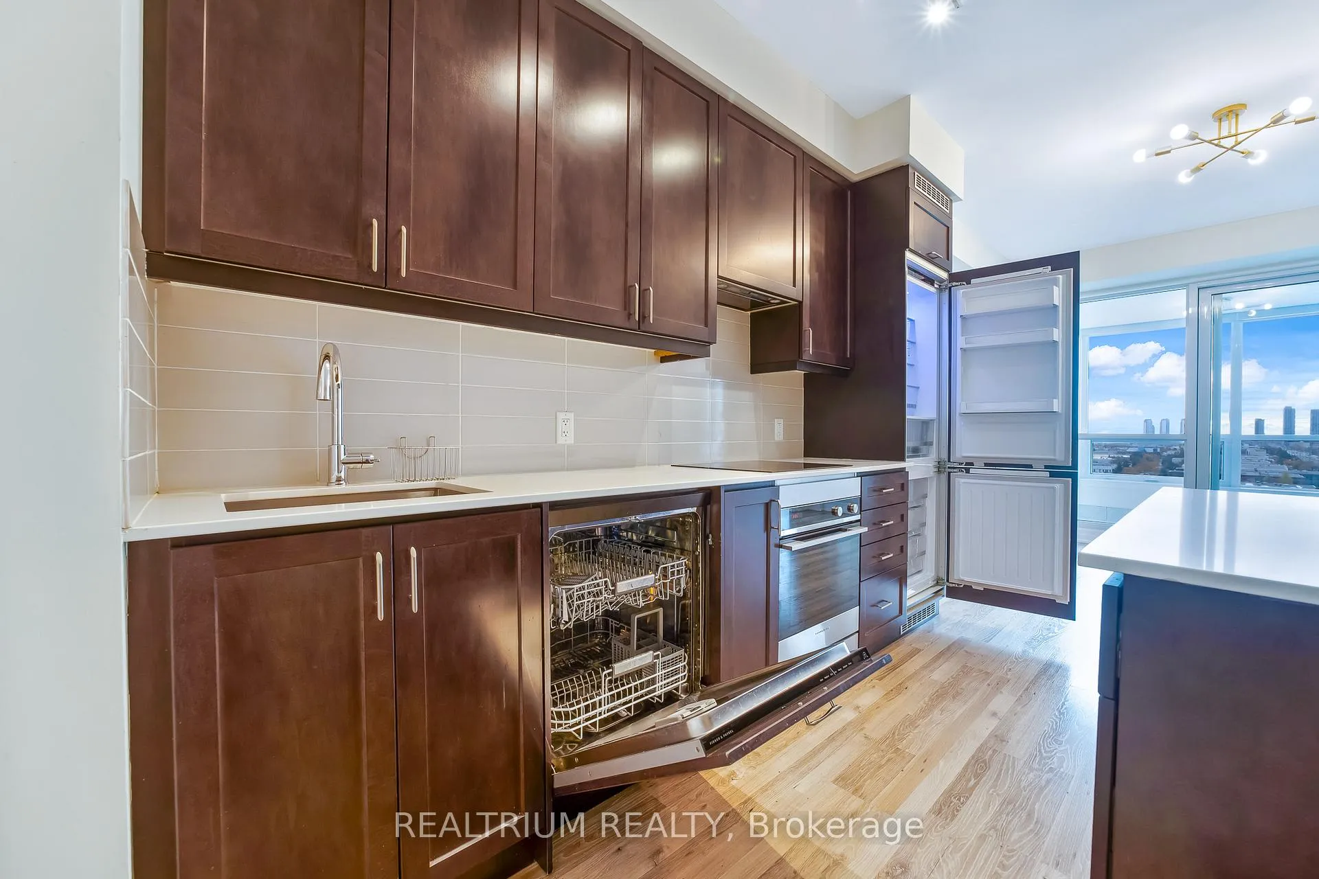 Photo 14 of Unit 1207, 9075 Jane Street, Vaughan, Concord — HOMEH