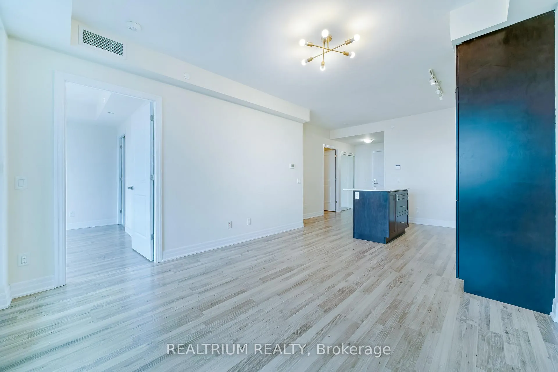 Photo 16 of Unit 1207, 9075 Jane Street, Vaughan, Concord — HOMEH
