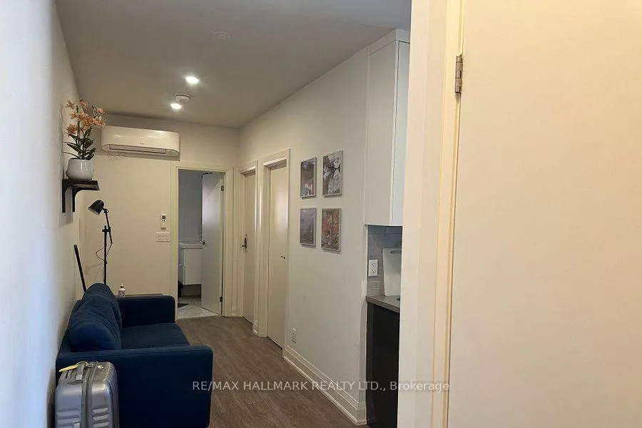 Photo 4 of Unit 11, 595 St Clair Avenue W, Toronto, Wychwood — HOMEH