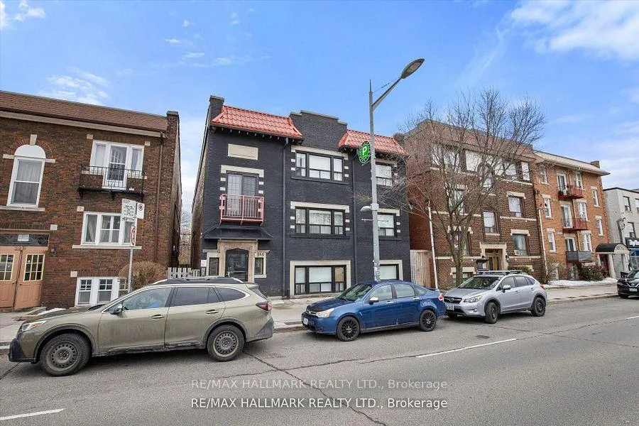 Photo 3 of Unit 12, 595 St Clair Avenue W, Toronto, Wychwood — HOMEH