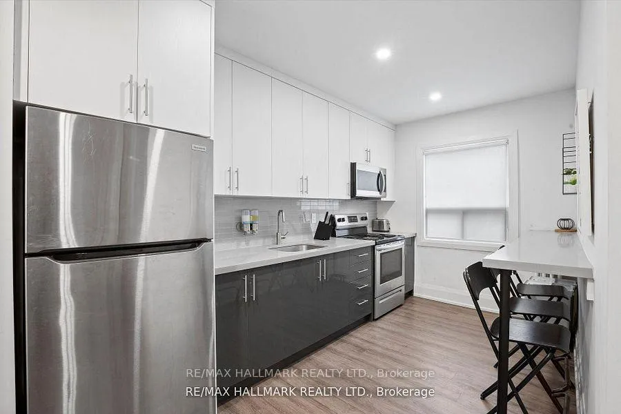 Photo 5 of Unit 12, 595 St Clair Avenue W, Toronto, Wychwood — HOMEH