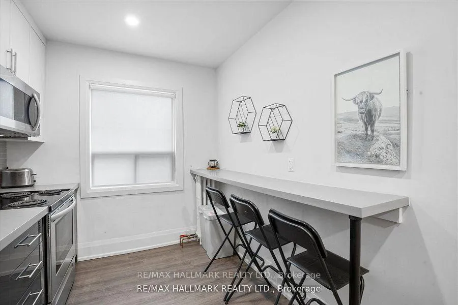 Photo 7 of Unit 12, 595 St Clair Avenue W, Toronto, Wychwood — HOMEH