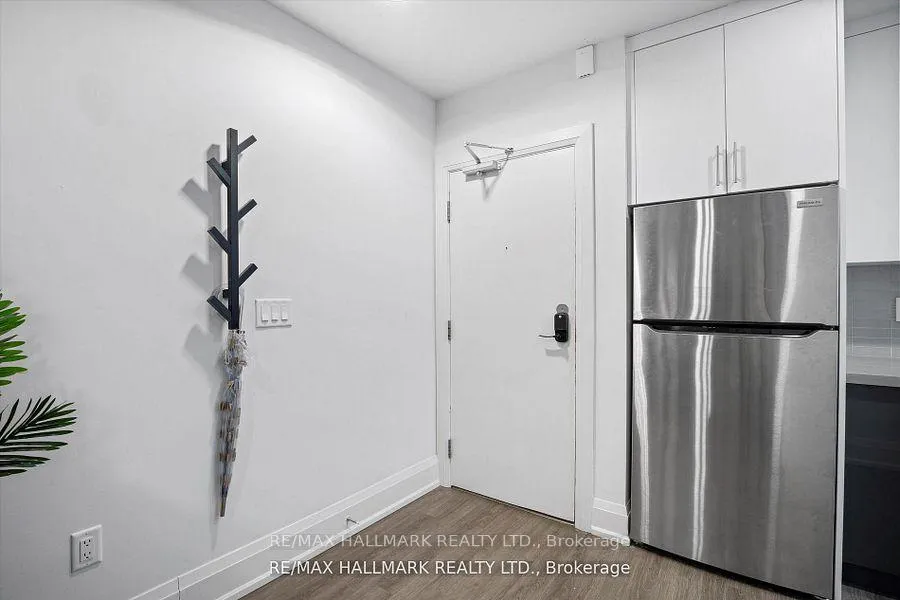 Photo 11 of Unit 12, 595 St Clair Avenue W, Toronto, Wychwood — HOMEH