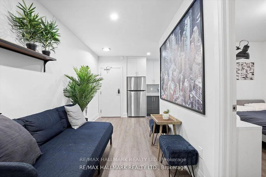 Photo 16 of Unit 12, 595 St Clair Avenue W, Toronto, Wychwood — HOMEH
