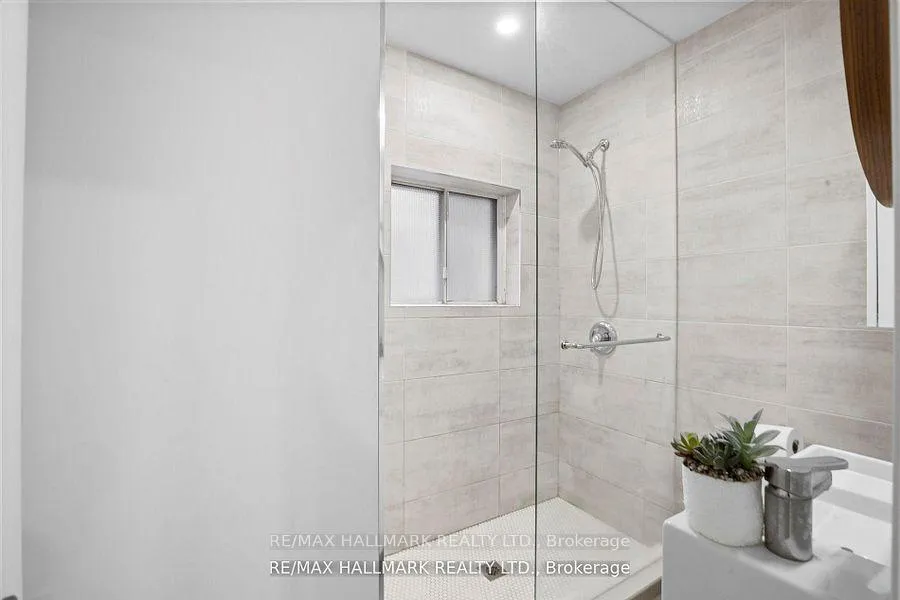 Photo 24 of Unit 12, 595 St Clair Avenue W, Toronto, Wychwood — HOMEH