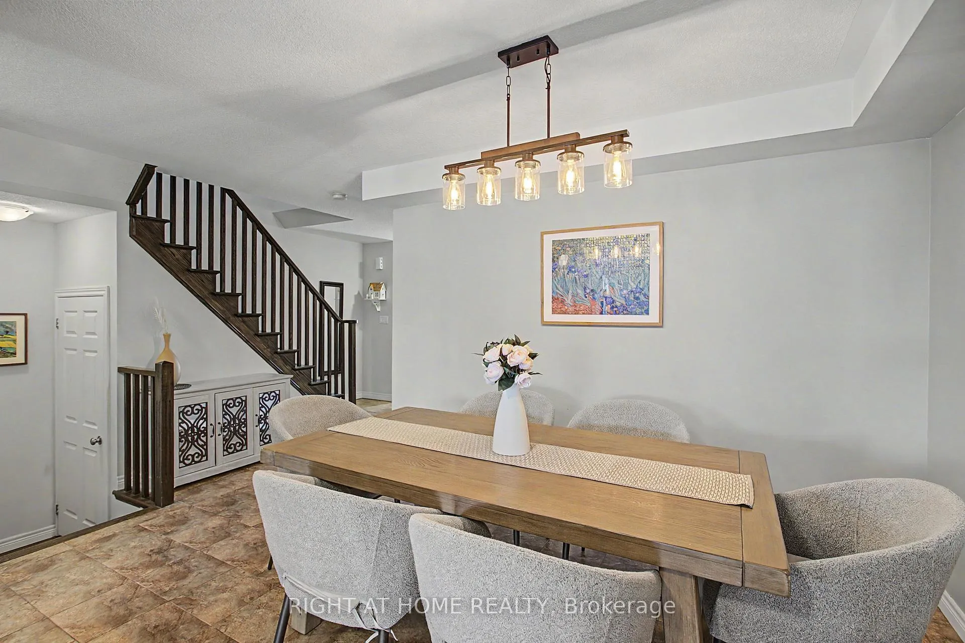 Photo 12 of 262 Pinehill Drive, Hamilton, Rural Glanbrook — HOMEH