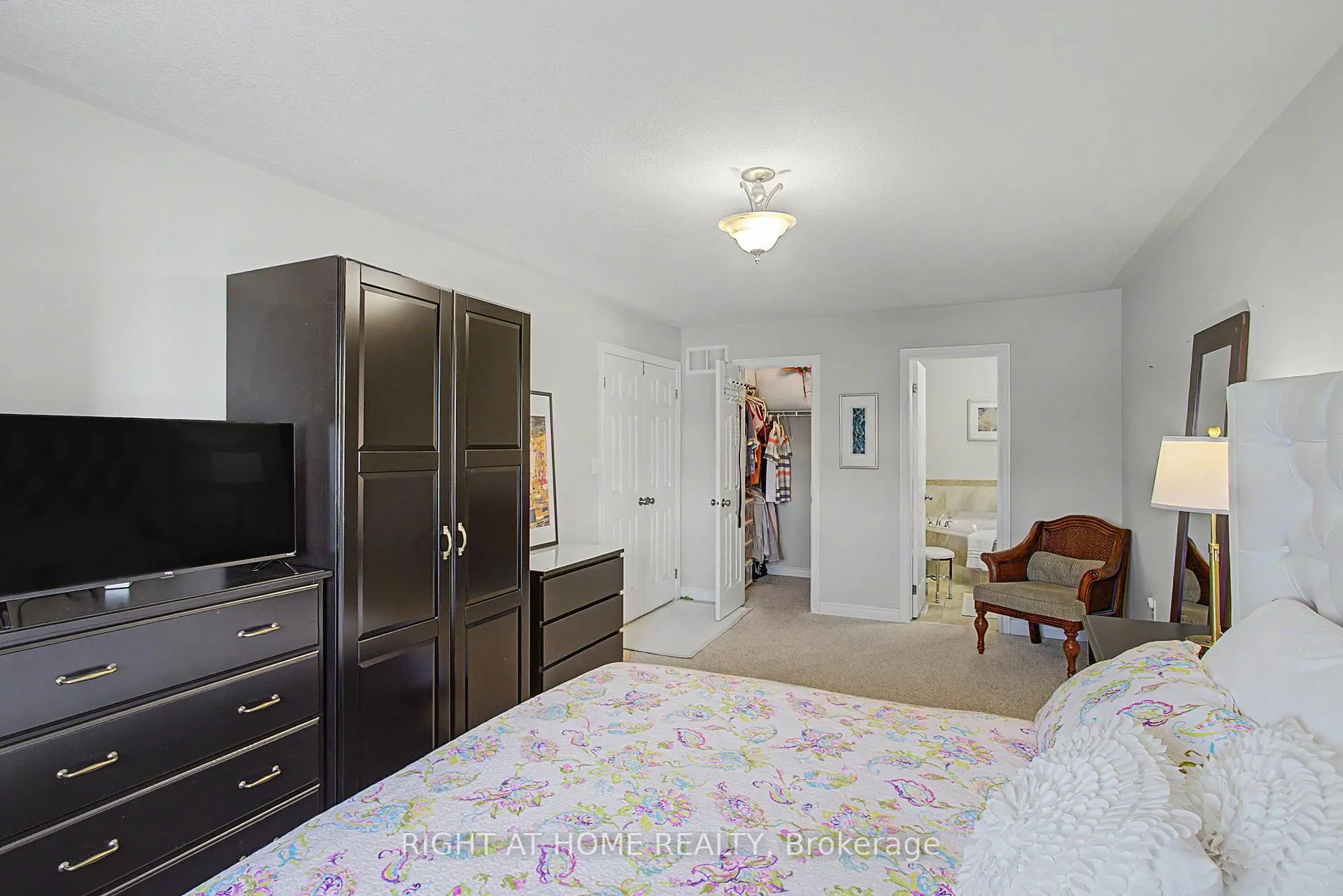 Photo 17 of 262 Pinehill Drive, Hamilton, Rural Glanbrook — HOMEH