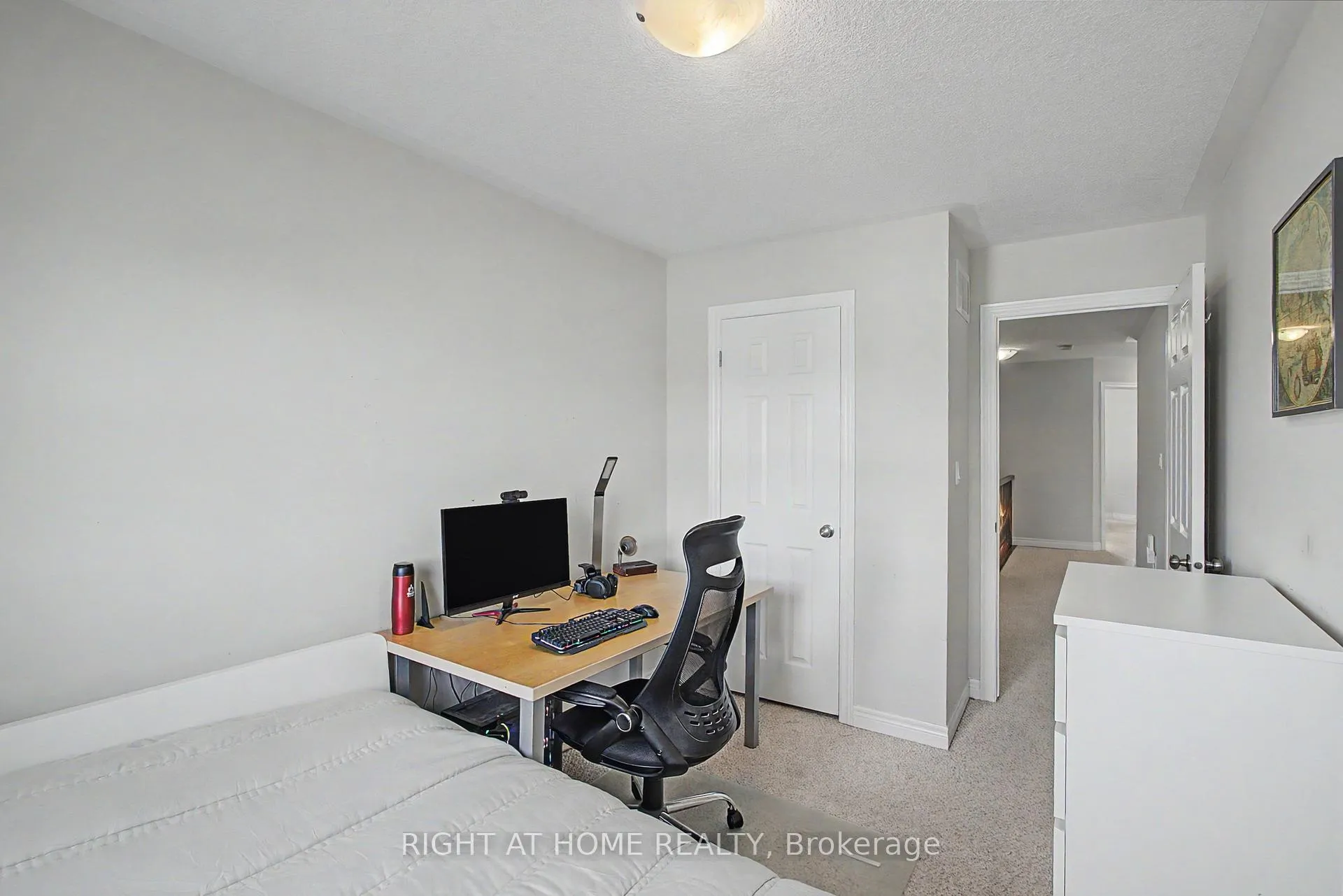 Photo 20 of 262 Pinehill Drive, Hamilton, Rural Glanbrook — HOMEH