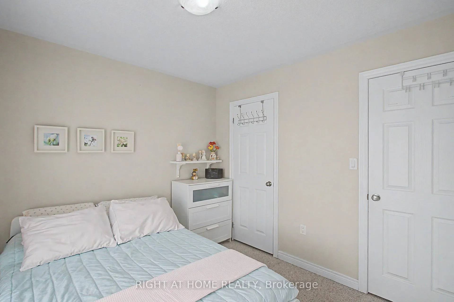 Photo 24 of 262 Pinehill Drive, Hamilton, Rural Glanbrook — HOMEH