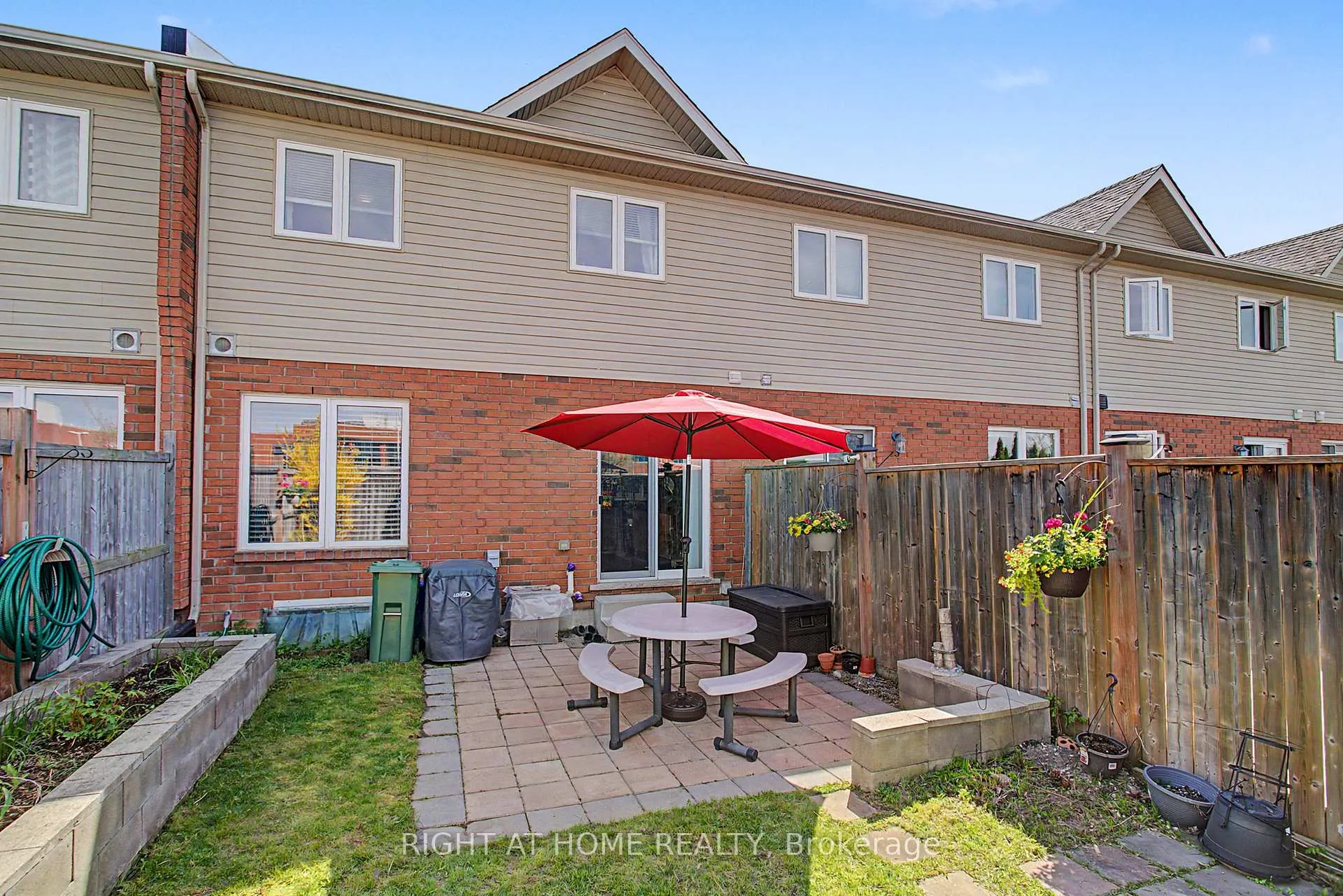 Photo 28 of 262 Pinehill Drive, Hamilton, Rural Glanbrook — HOMEH