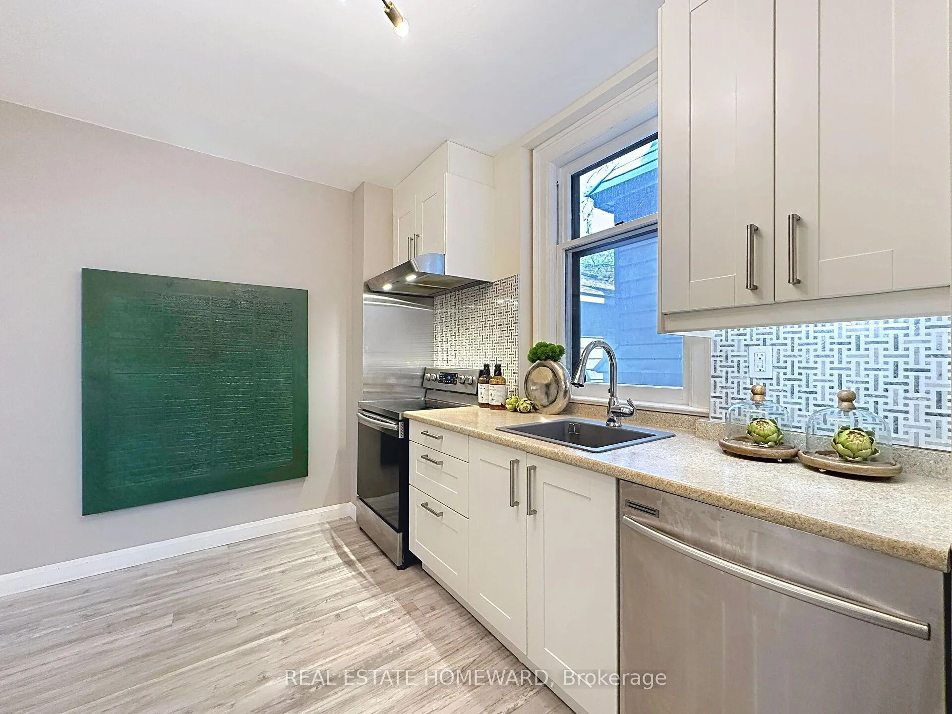 Photo 32 of 92 Indian Road, Toronto, High Park-Swansea — HOMEH