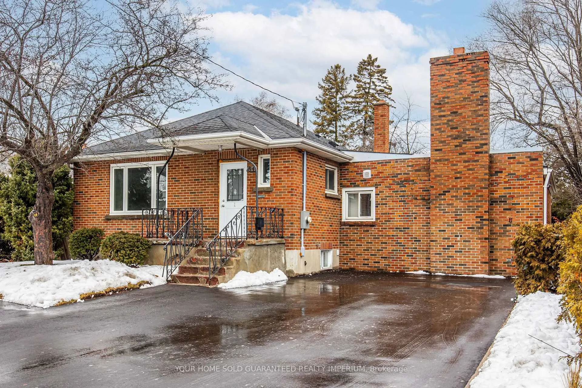 Photo 1 of Unit 3, 84 Taunton Road W, Oshawa, Samac — HOMEH