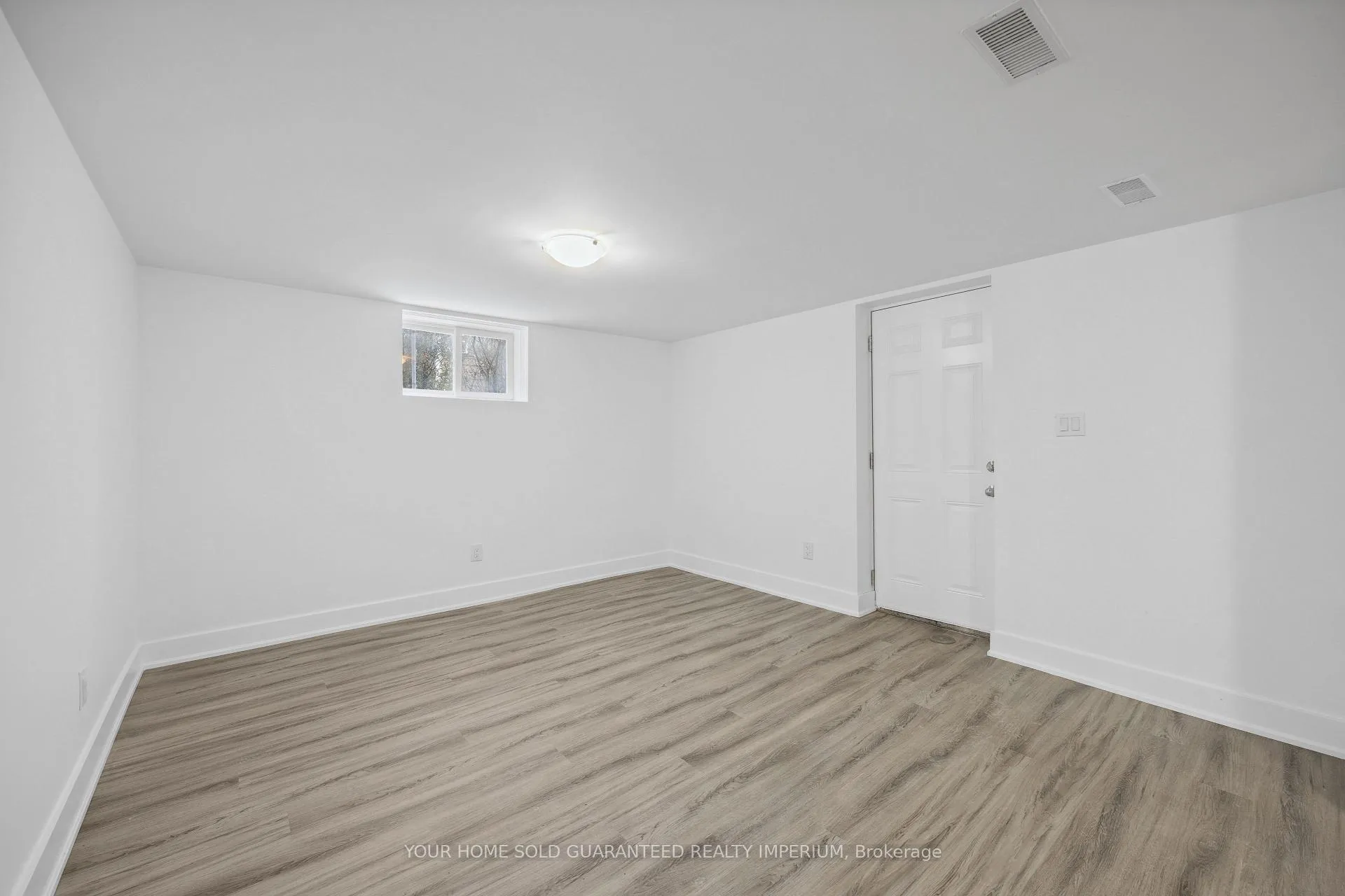 Photo 4 of Unit 3, 84 Taunton Road W, Oshawa, Samac — HOMEH