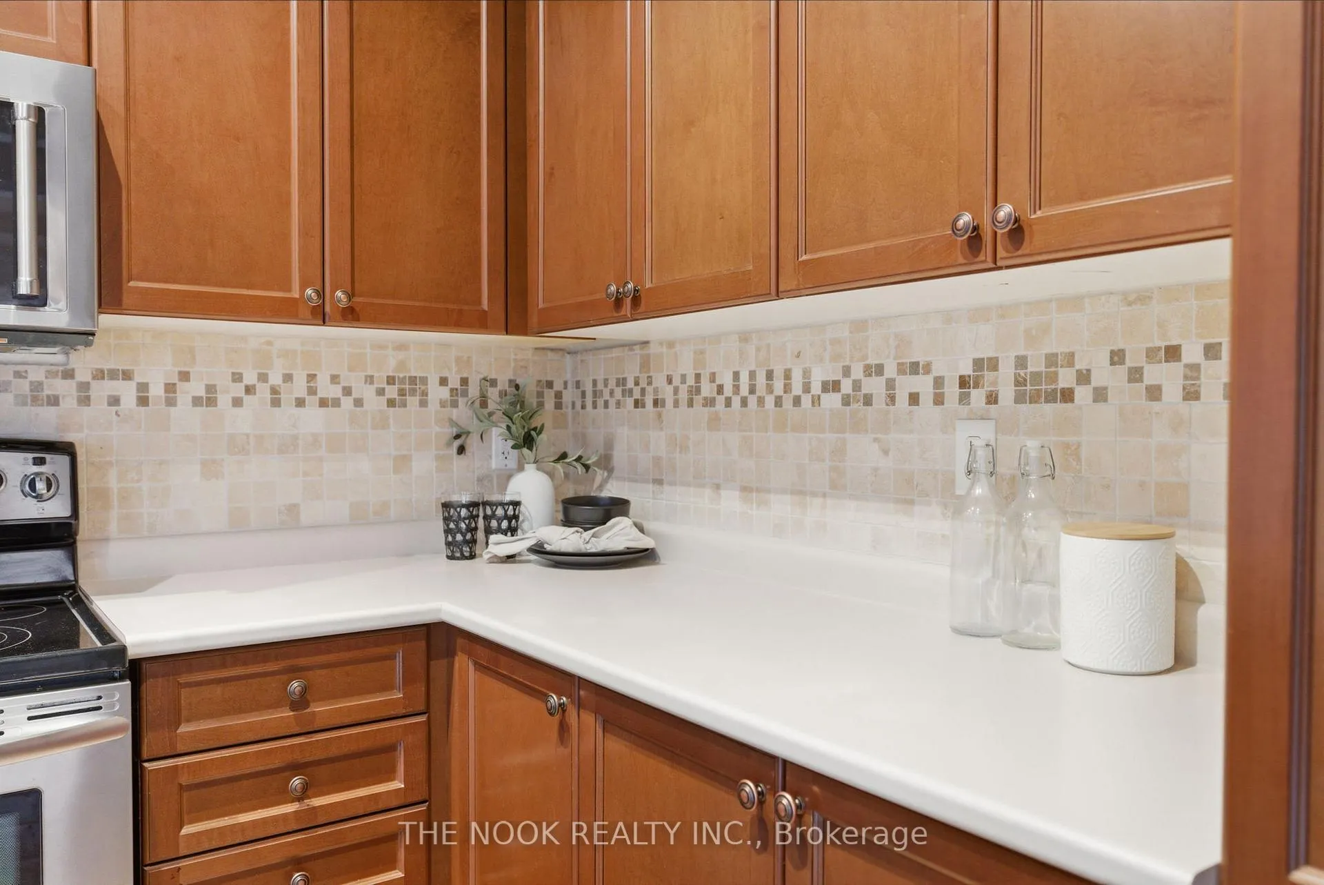 Photo 8 of 369 Longworth Avenue, Clarington, Bowmanville — HOMEH