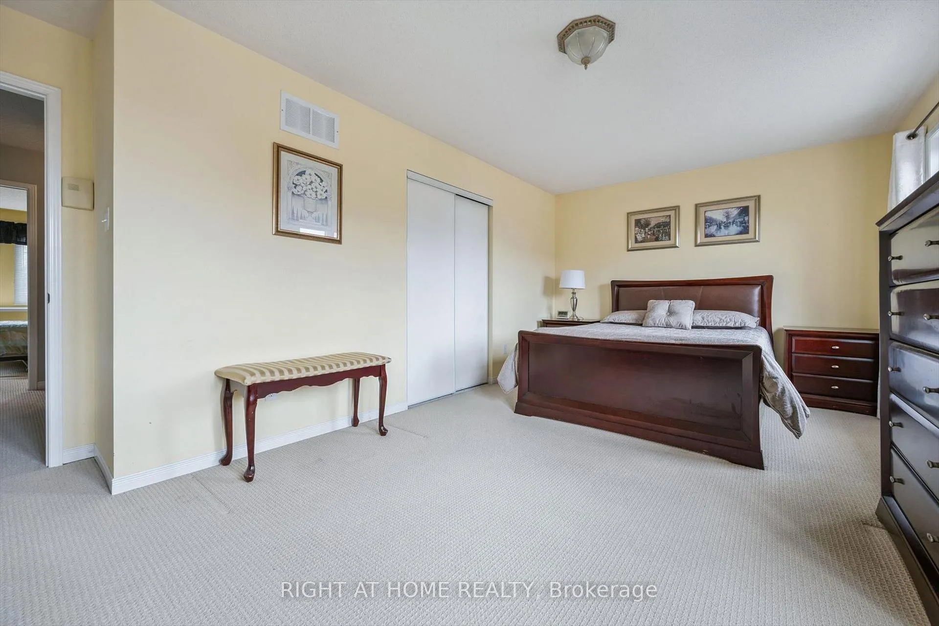 Photo 13 of 22 Zebra Trail, Brampton, Sandringham-Wellington — HOMEH