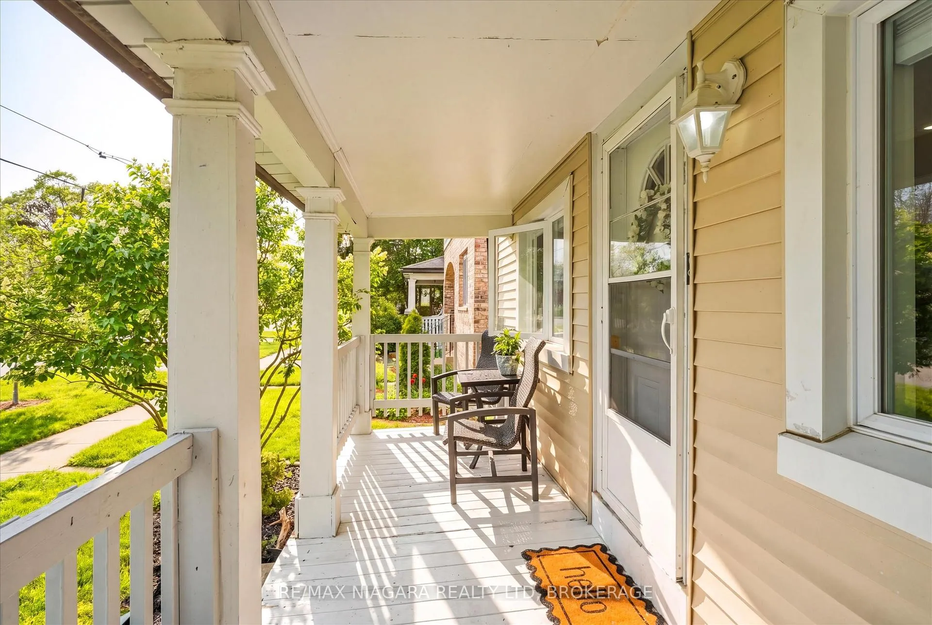 Photo 3 of 27 Wiley Street, St. Catharines, Downtown — HOMEH