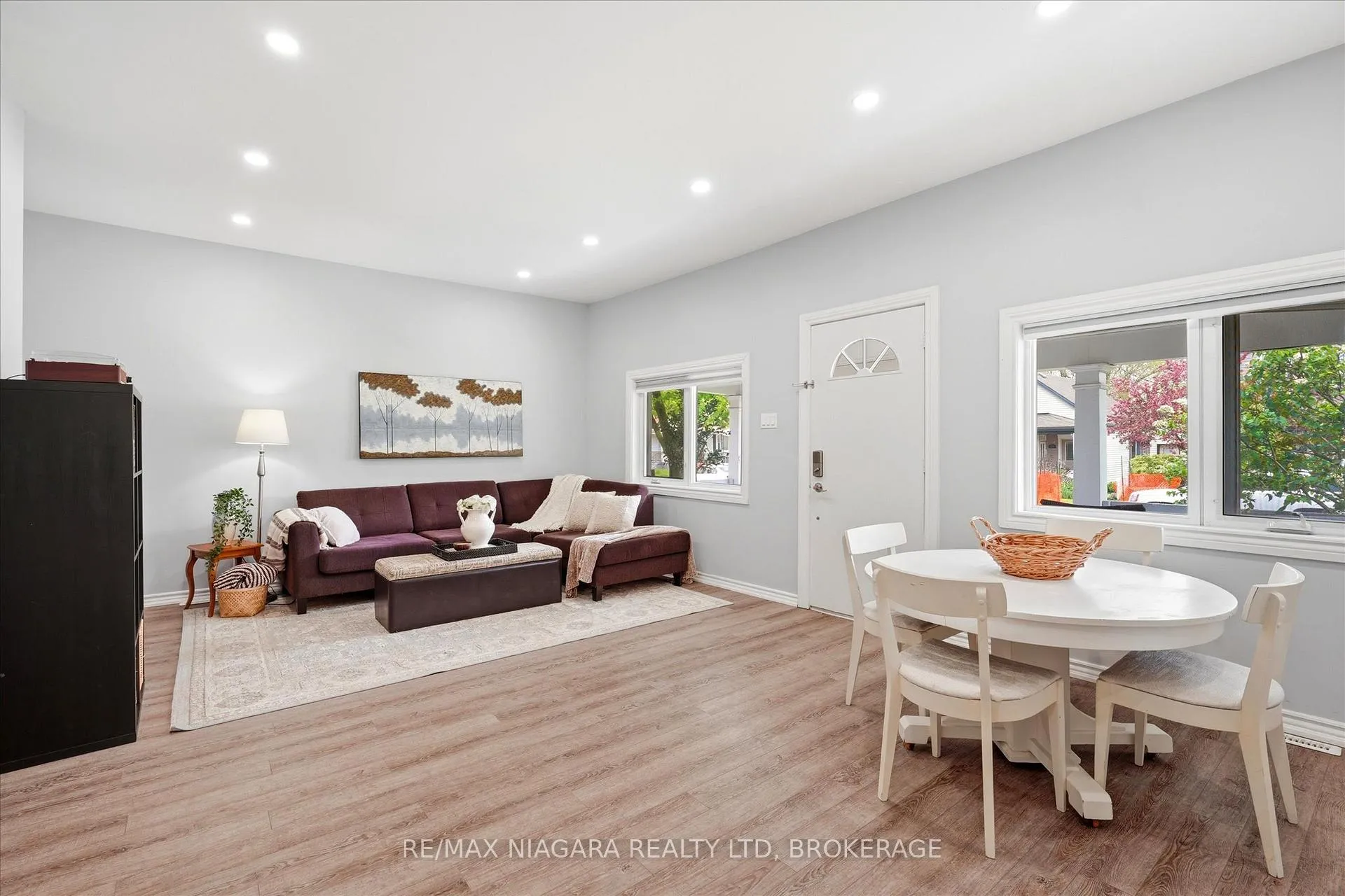 Photo 11 of 27 Wiley Street, St. Catharines, Downtown — HOMEH