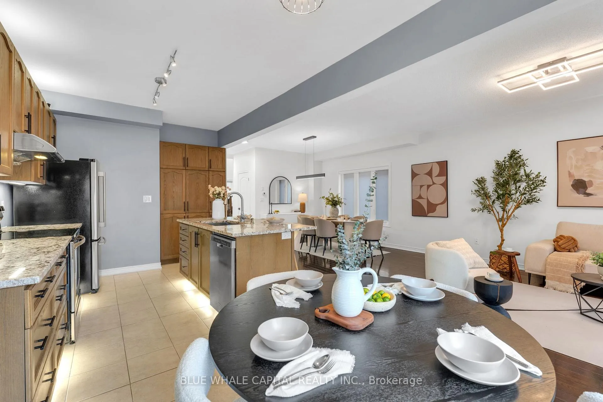 Photo 22 of 37 Ivory Silk Drive, Markham, Cathedraltown — HOMEH