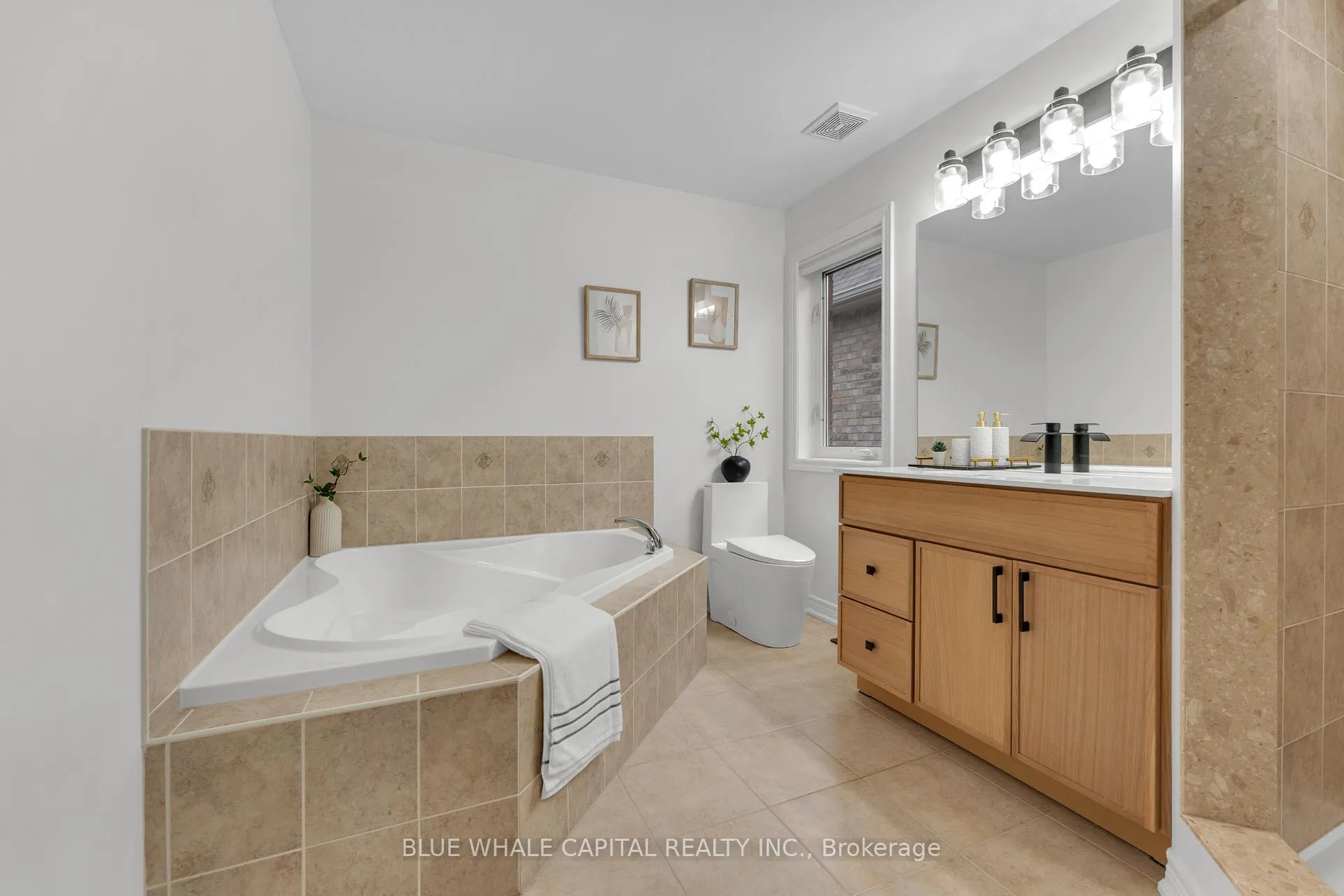 Photo 39 of 37 Ivory Silk Drive, Markham, Cathedraltown — HOMEH