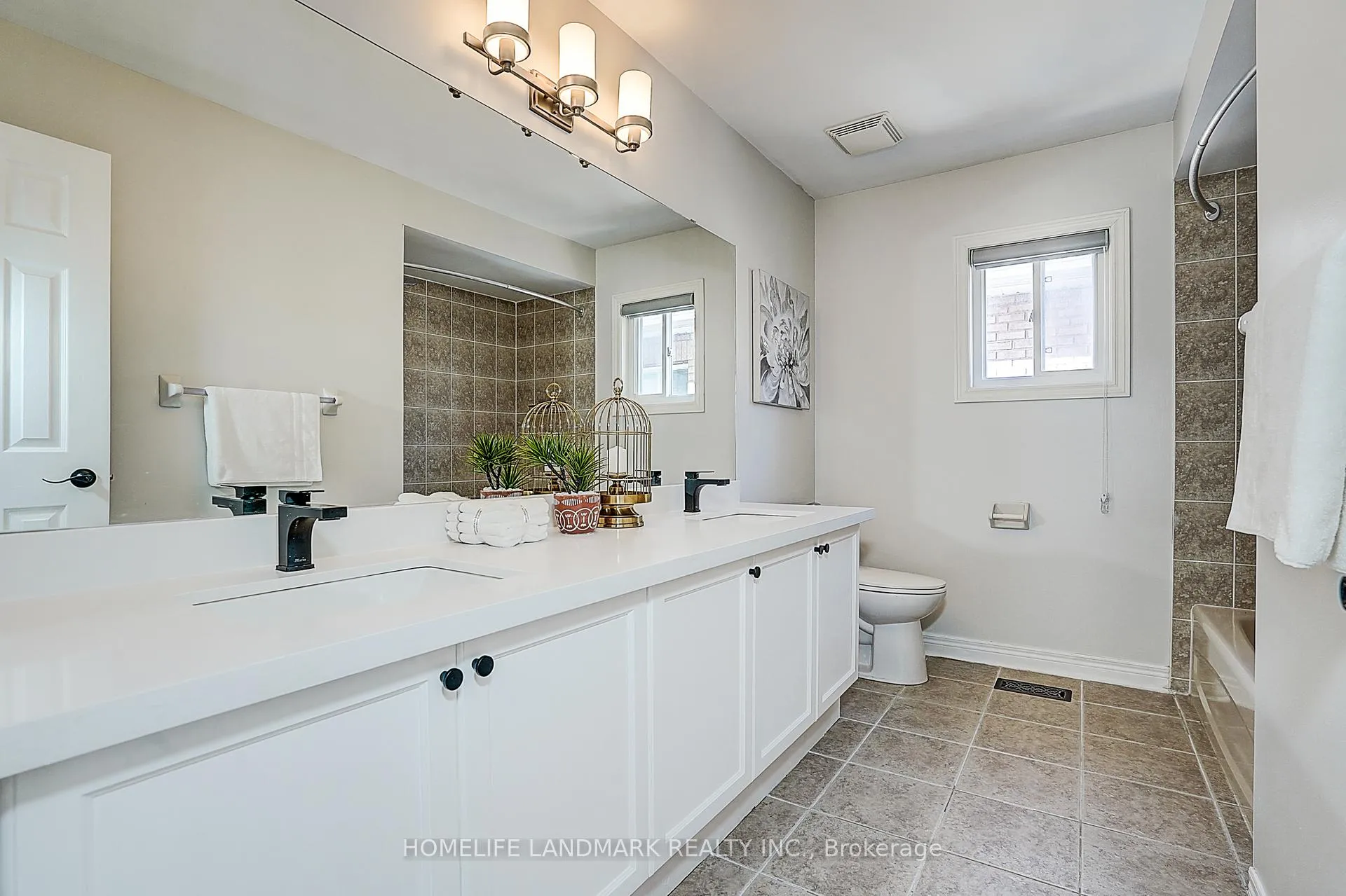 Photo 37 of 81 Helston Crescent, Whitby, Brooklin — HOMEH