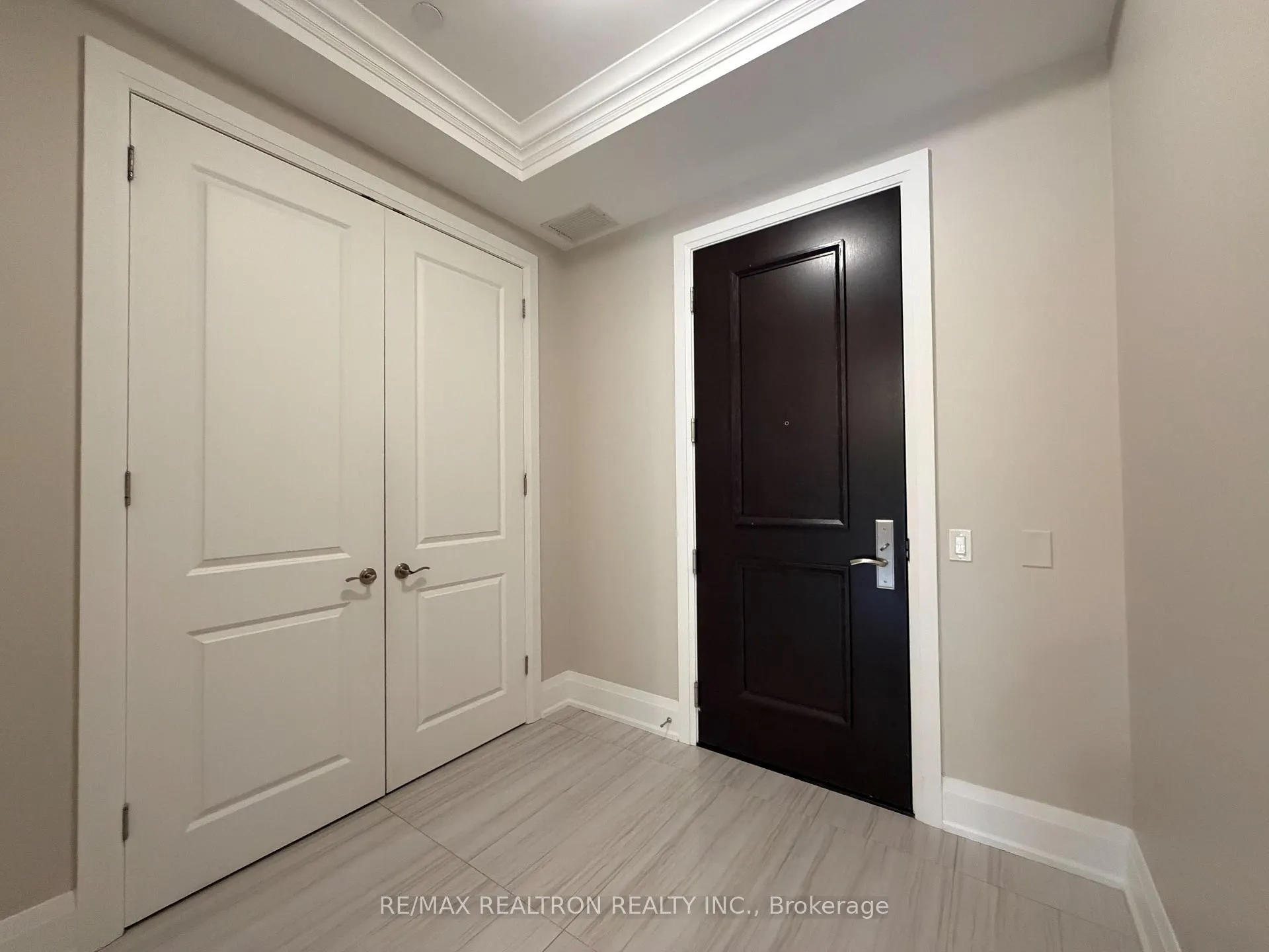 Photo 3 of Unit 501, 9909 Pine Valley Drive, Vaughan, Vellore Village — HOMEH