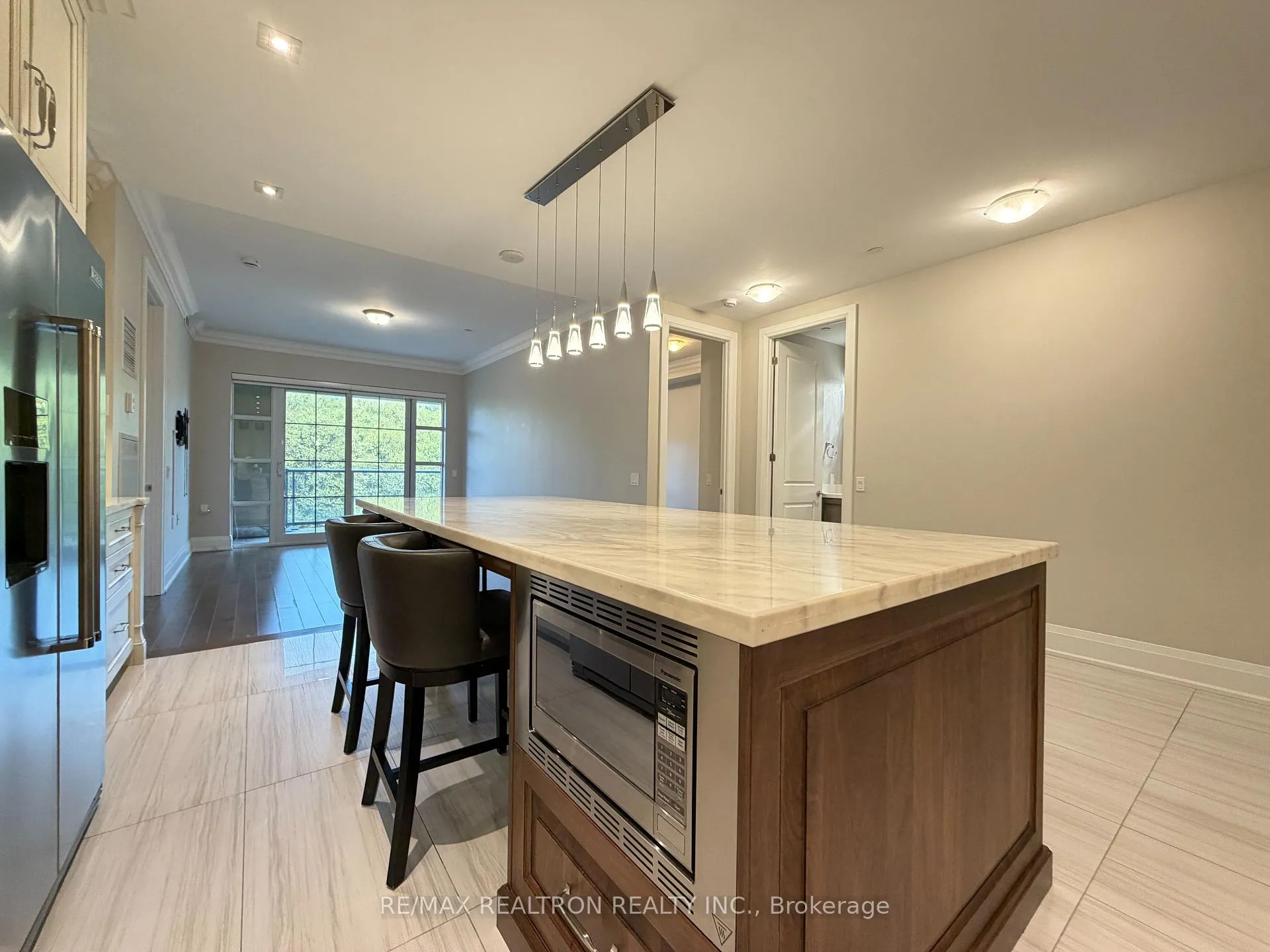 Photo 7 of Unit 501, 9909 Pine Valley Drive, Vaughan, Vellore Village — HOMEH