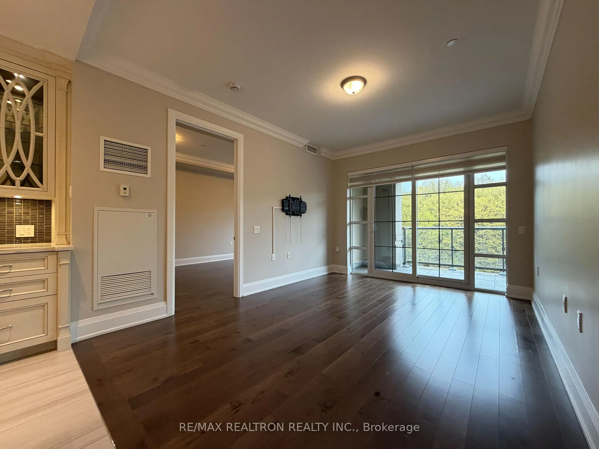 Photo 8 of Unit 501, 9909 Pine Valley Drive, Vaughan, Vellore Village — HOMEH