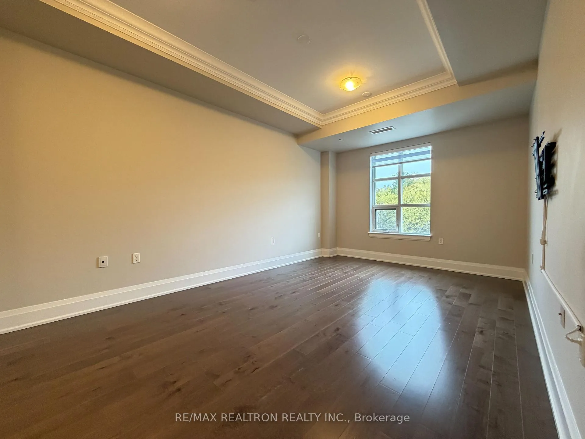 Photo 12 of Unit 501, 9909 Pine Valley Drive, Vaughan, Vellore Village — HOMEH