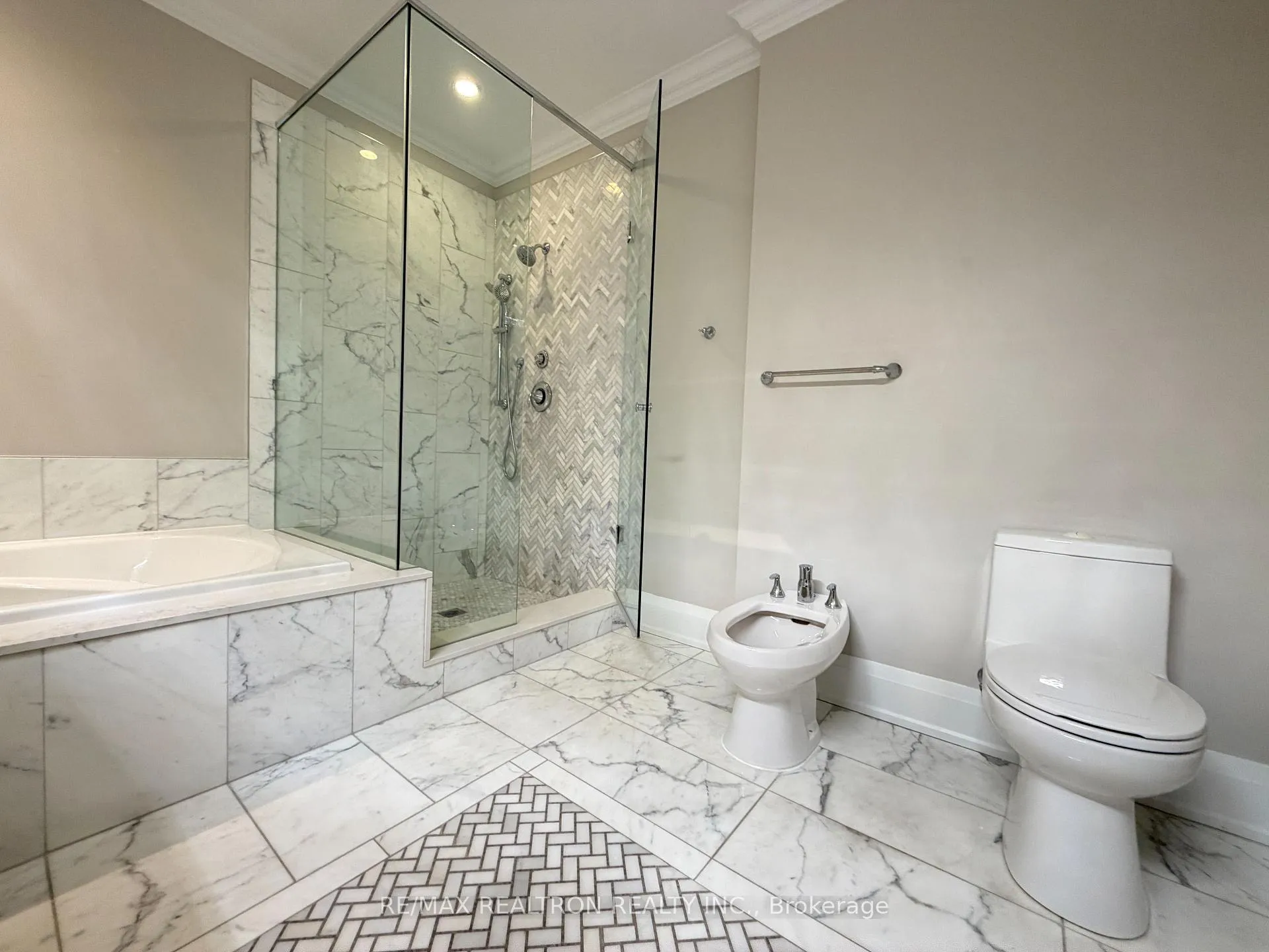 Photo 18 of Unit 501, 9909 Pine Valley Drive, Vaughan, Vellore Village — HOMEH