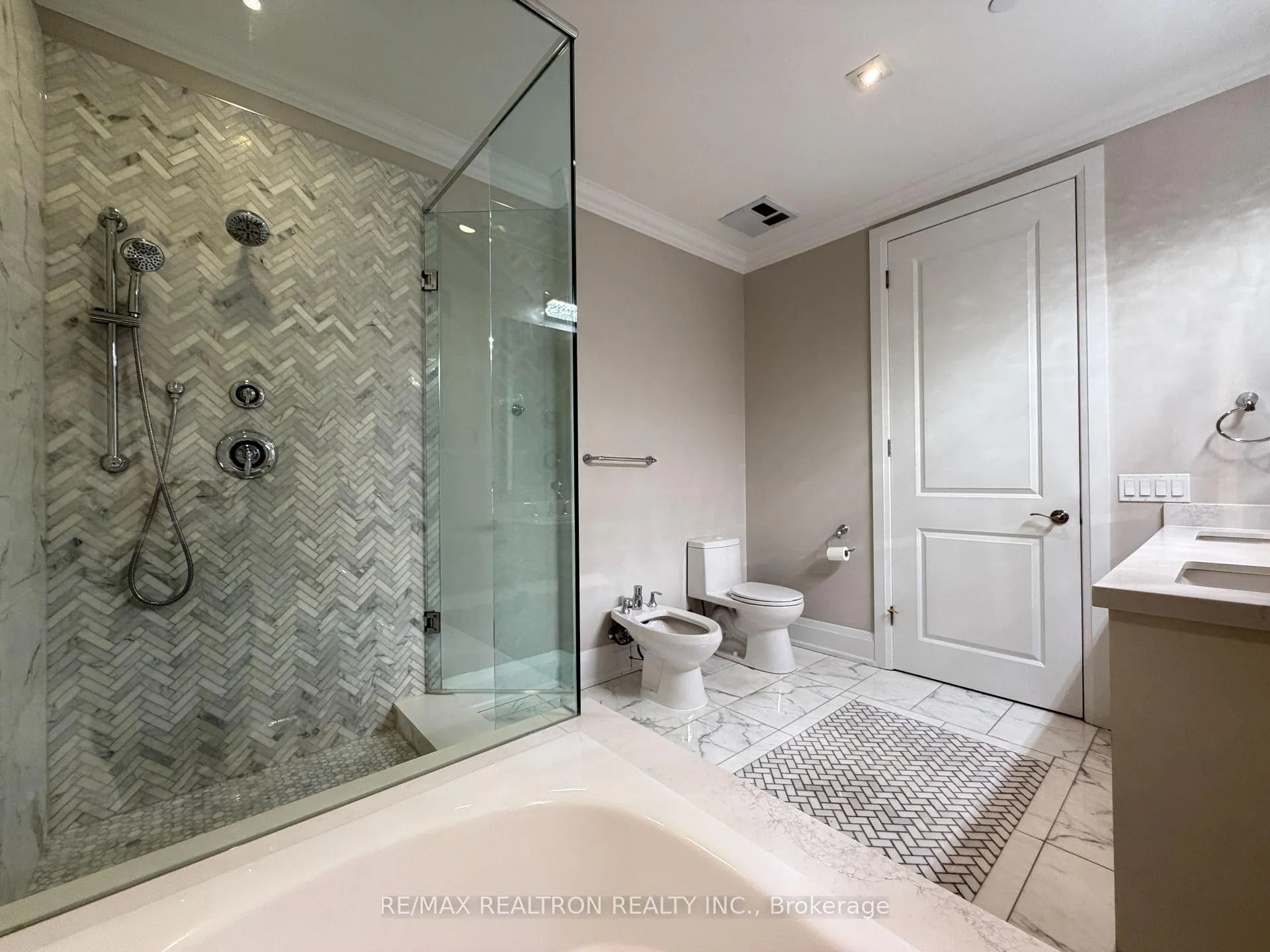 Photo 19 of Unit 501, 9909 Pine Valley Drive, Vaughan, Vellore Village — HOMEH