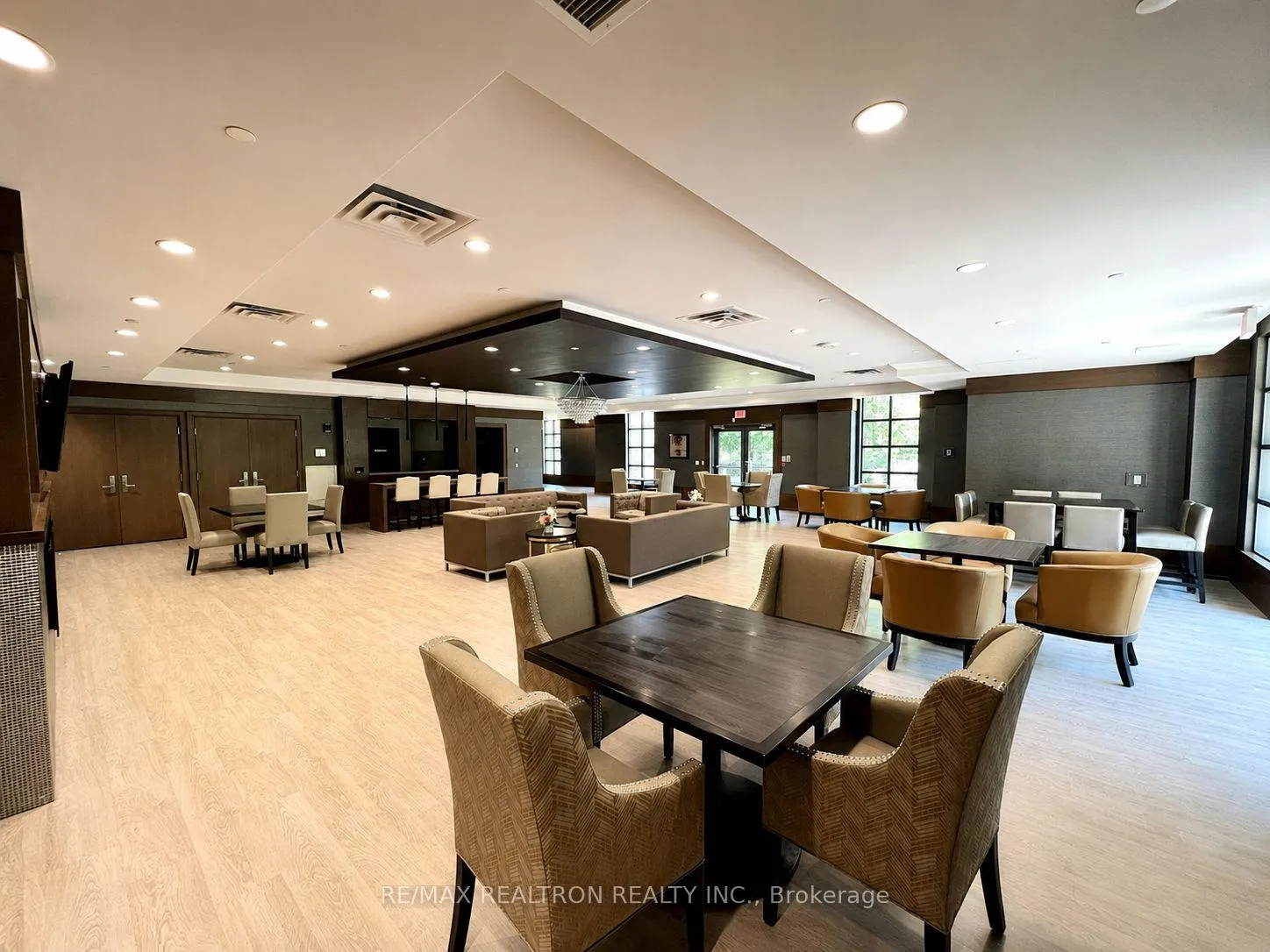 Photo 36 of Unit 501, 9909 Pine Valley Drive, Vaughan, Vellore Village — HOMEH