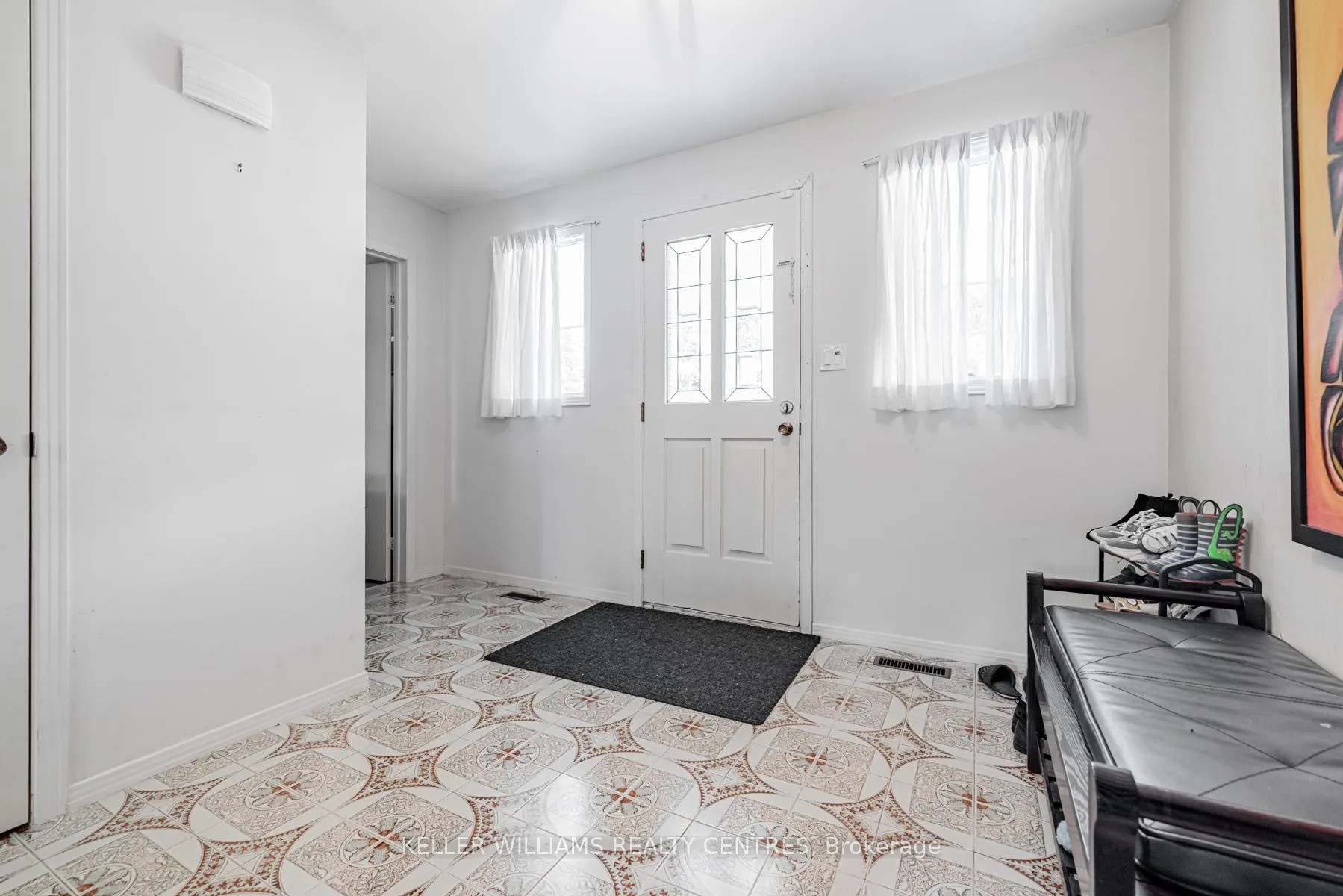 Photo 9 of 10 Hawthorne Lane, Aurora, Aurora Village — HOMEH