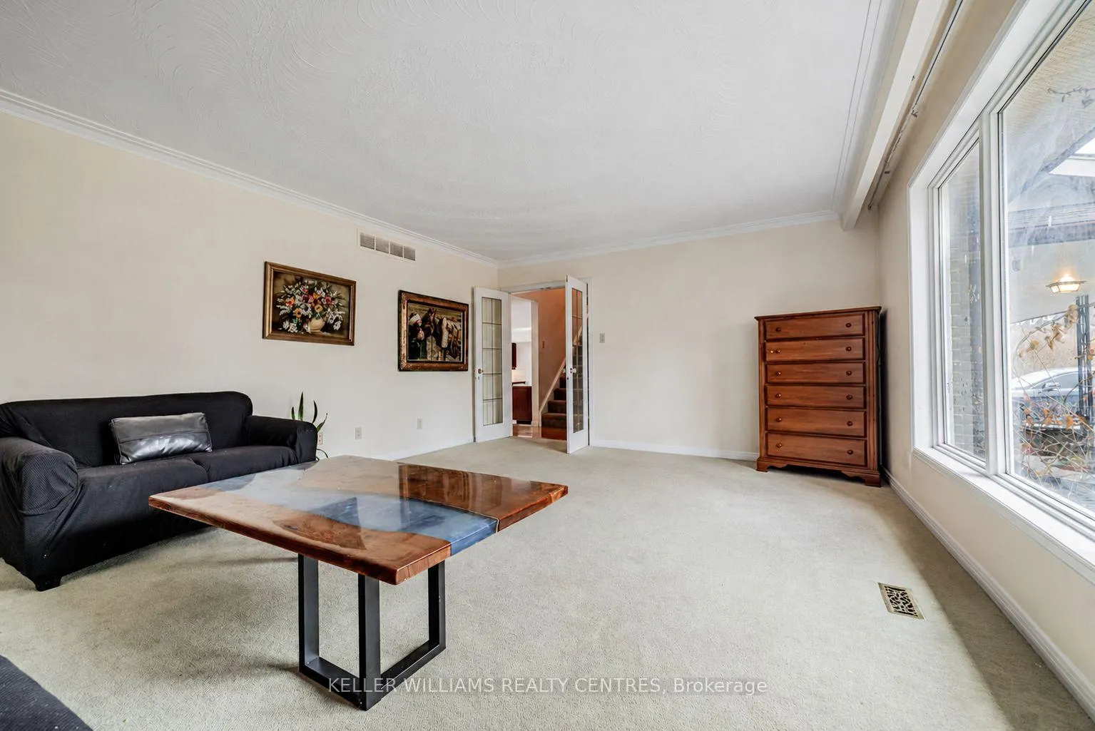 Photo 11 of 10 Hawthorne Lane, Aurora, Aurora Village — HOMEH