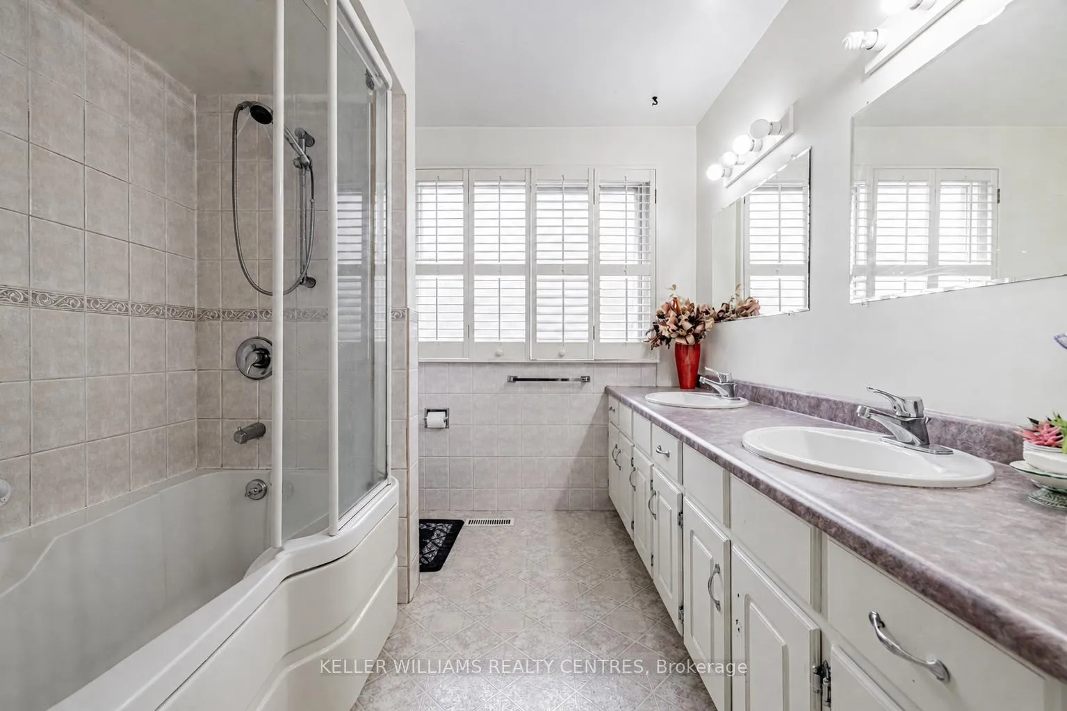 Photo 30 of 10 Hawthorne Lane, Aurora, Aurora Village — HOMEH