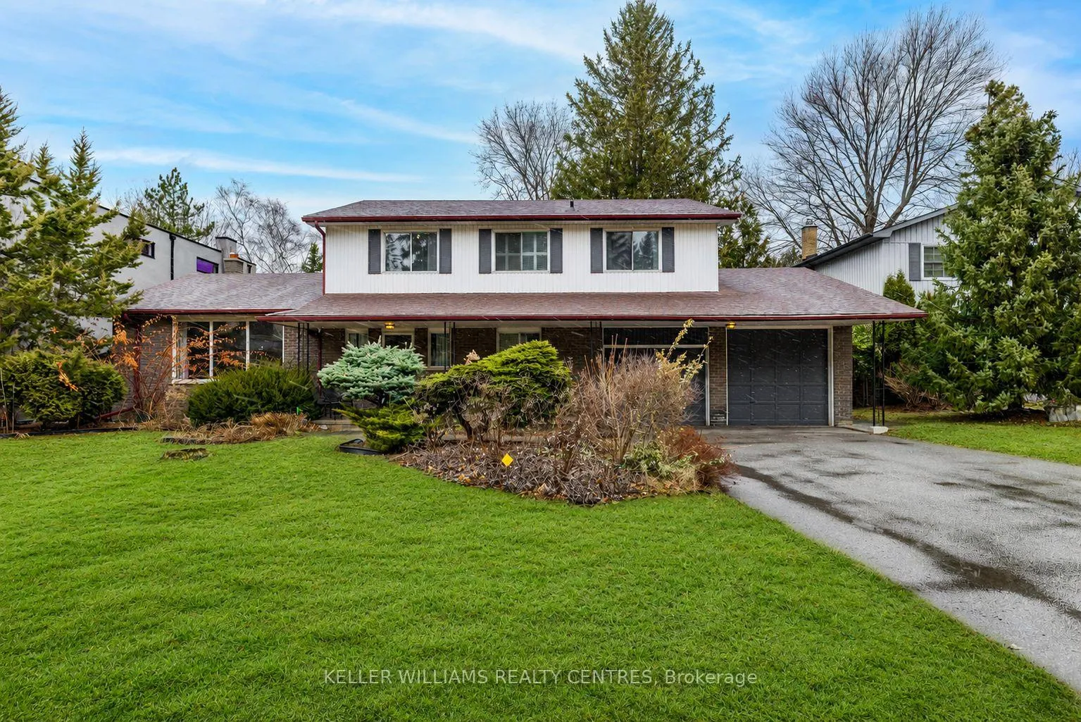 Photo 38 of 10 Hawthorne Lane, Aurora, Aurora Village — HOMEH