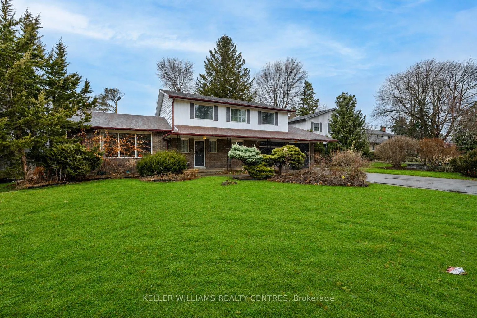 Photo 39 of 10 Hawthorne Lane, Aurora, Aurora Village — HOMEH