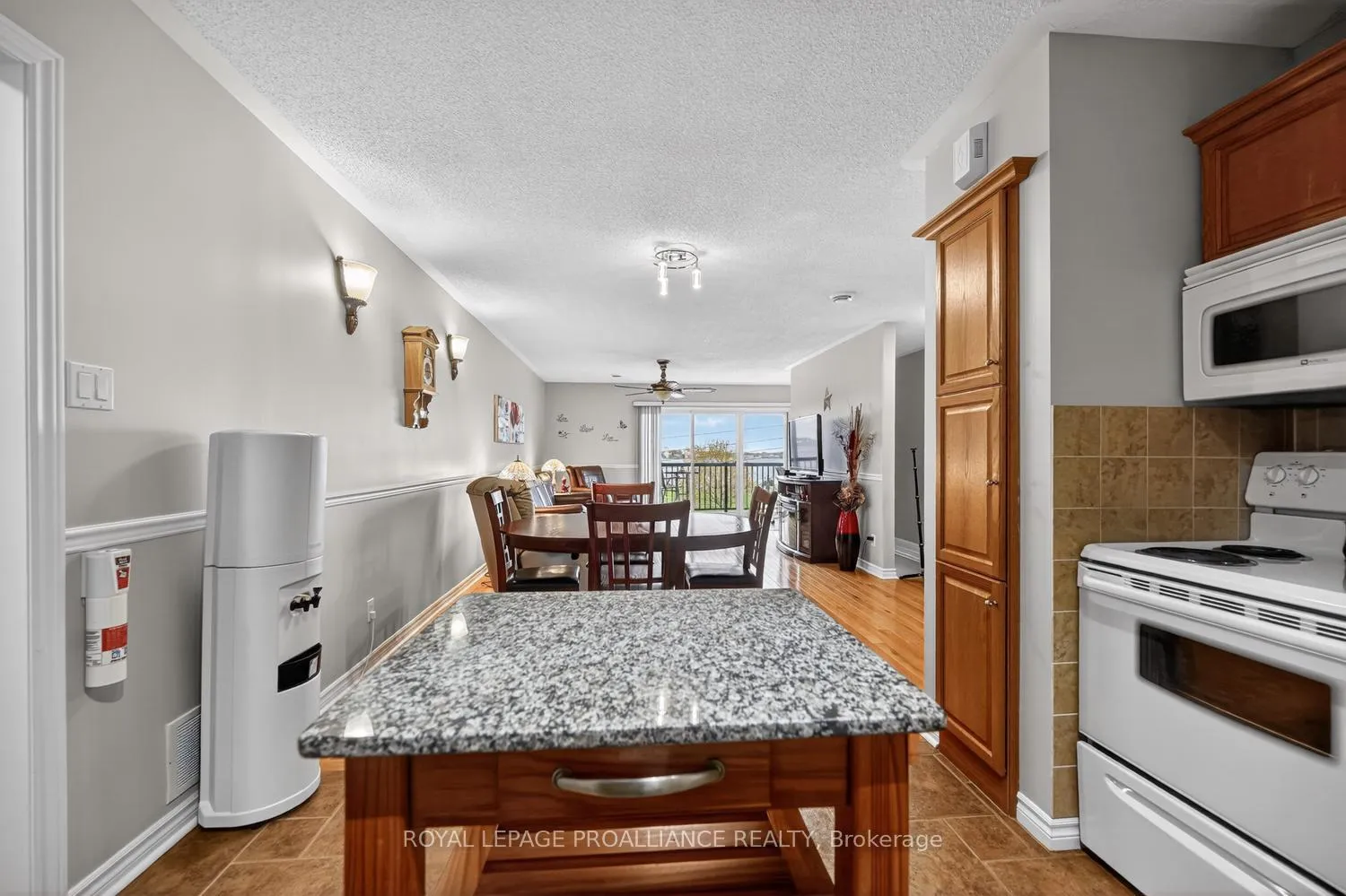 Photo 14 of Unit 6, 410 King Street E, Prescott — HOMEH