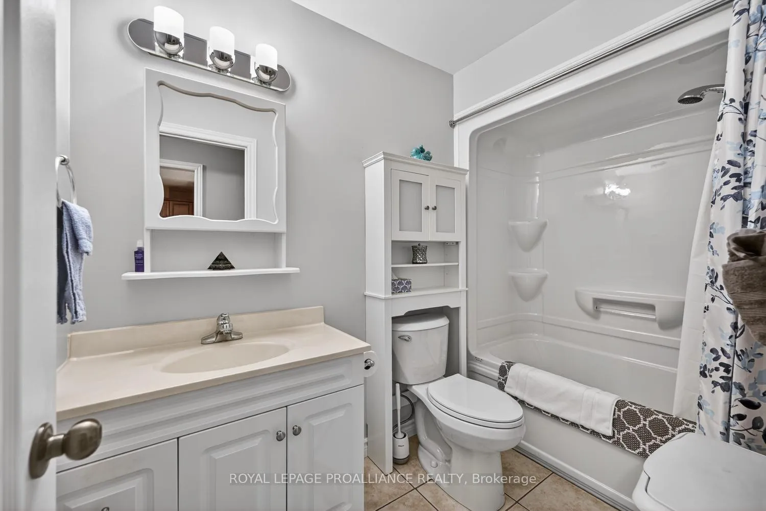 Photo 17 of Unit 6, 410 King Street E, Prescott — HOMEH