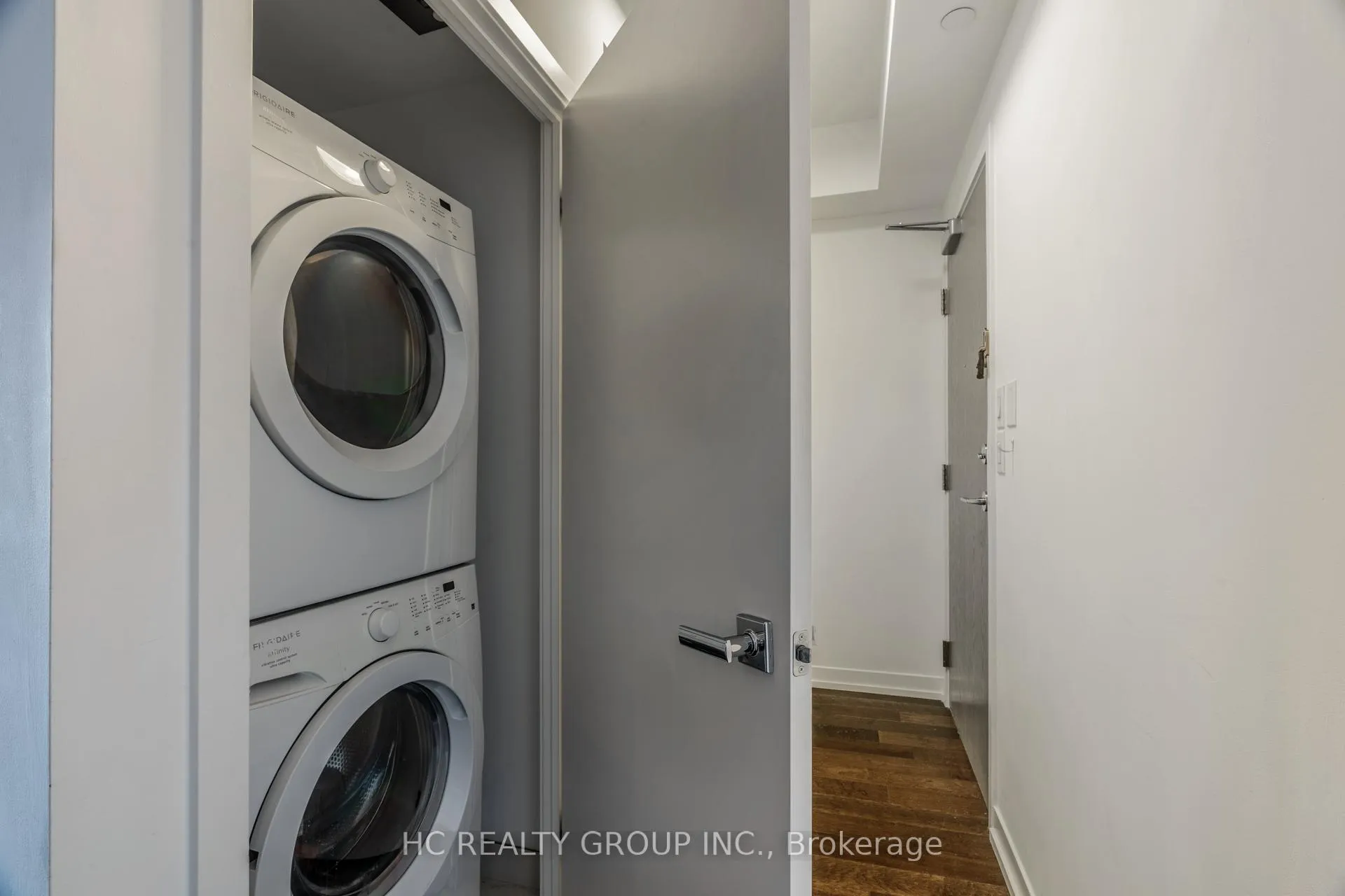 Photo 4 of Unit 2710, 21 Widmer Street, Toronto, Waterfront Communities — HOMEH