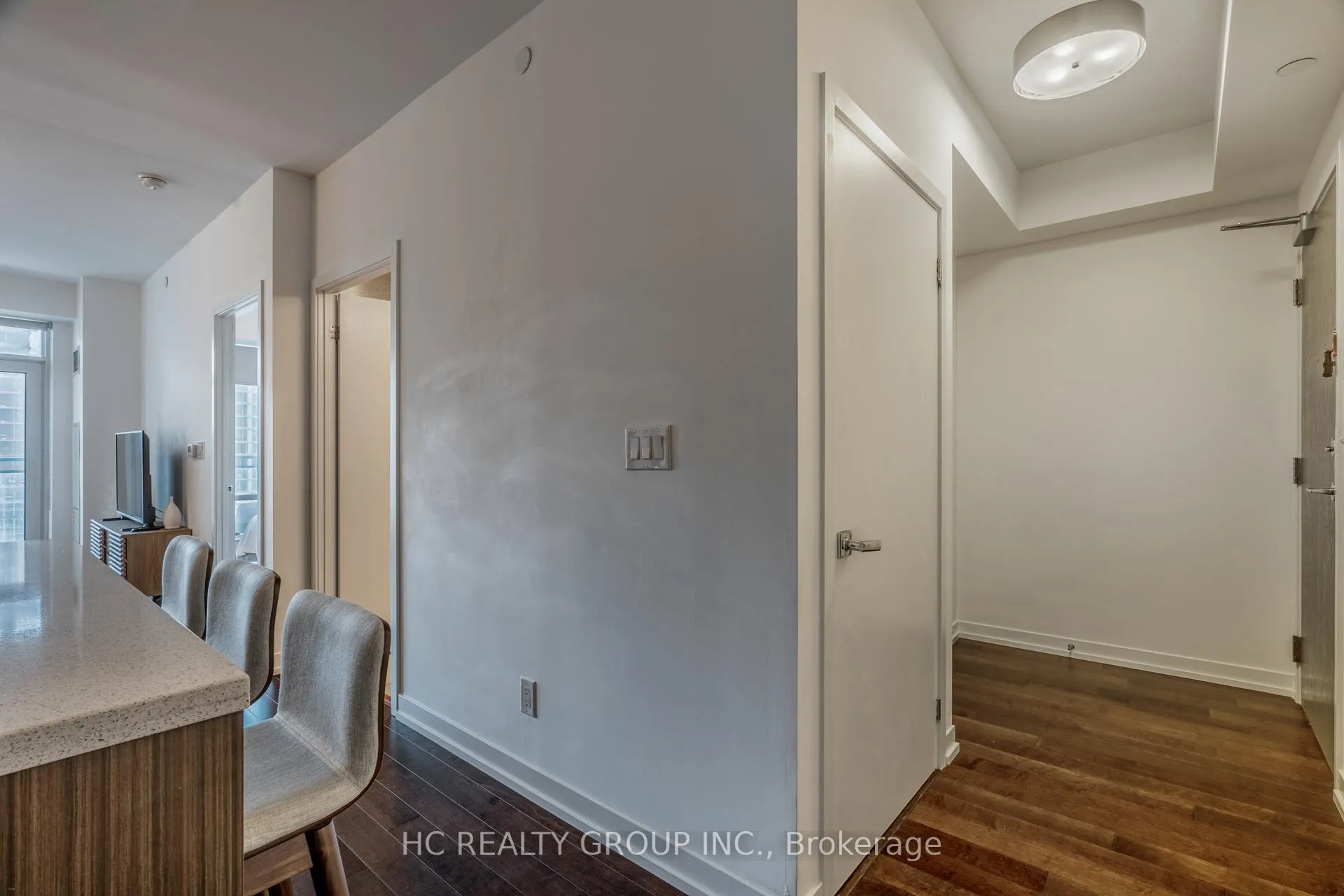 Photo 5 of Unit 2710, 21 Widmer Street, Toronto, Waterfront Communities — HOMEH
