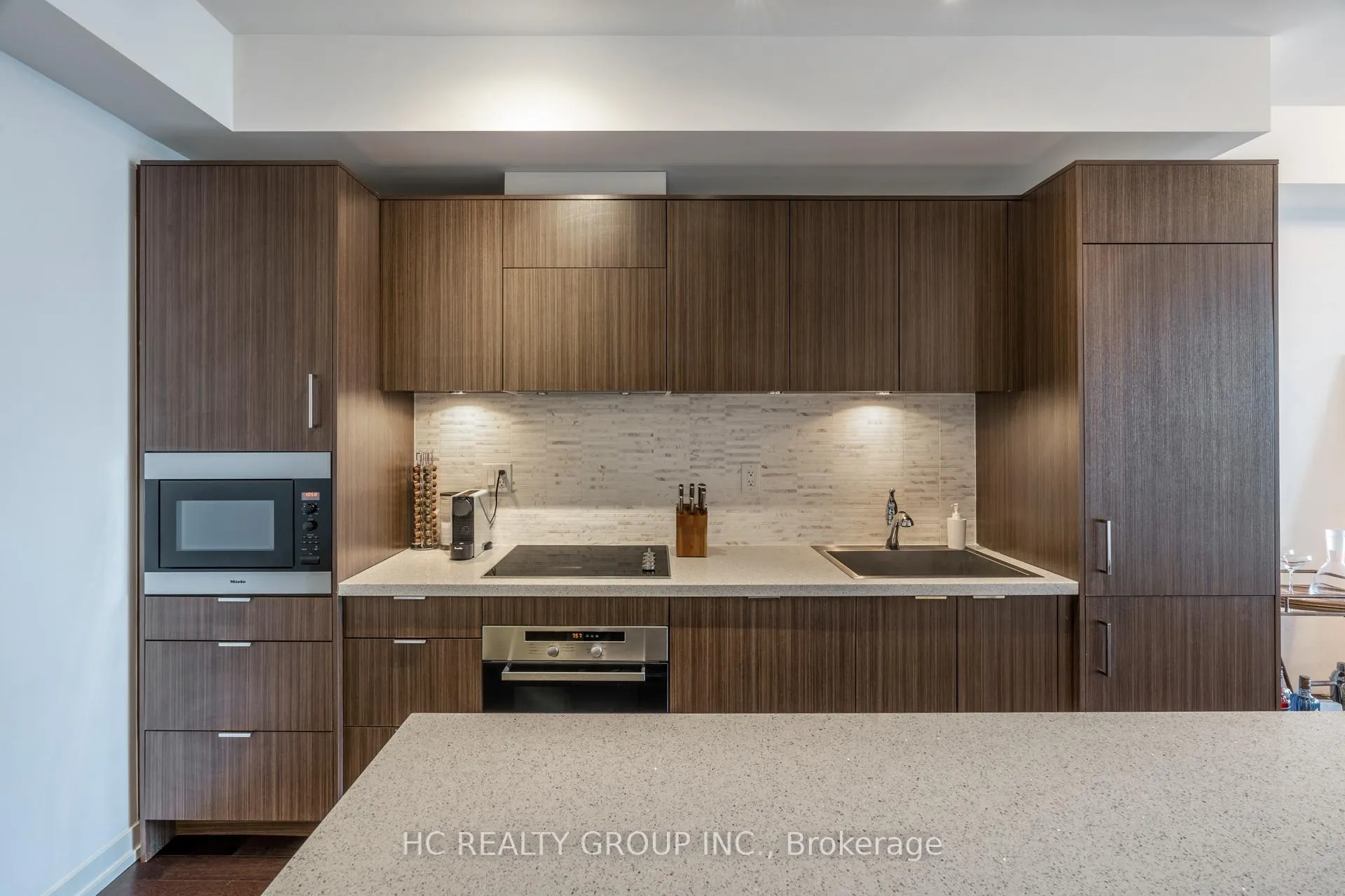 Photo 7 of Unit 2710, 21 Widmer Street, Toronto, Waterfront Communities — HOMEH